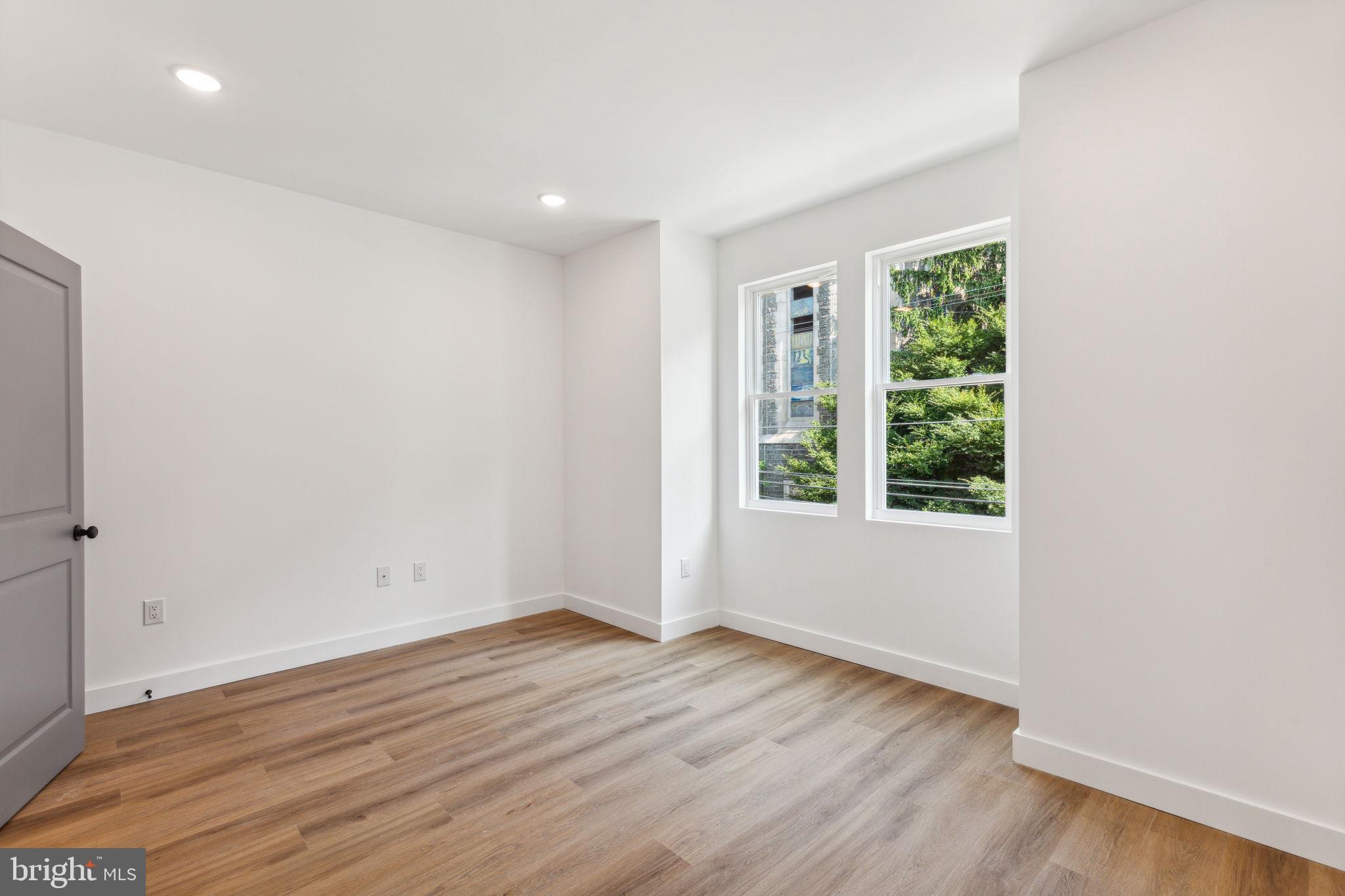 TEMPLE UNIVERSITY - Residential Lease