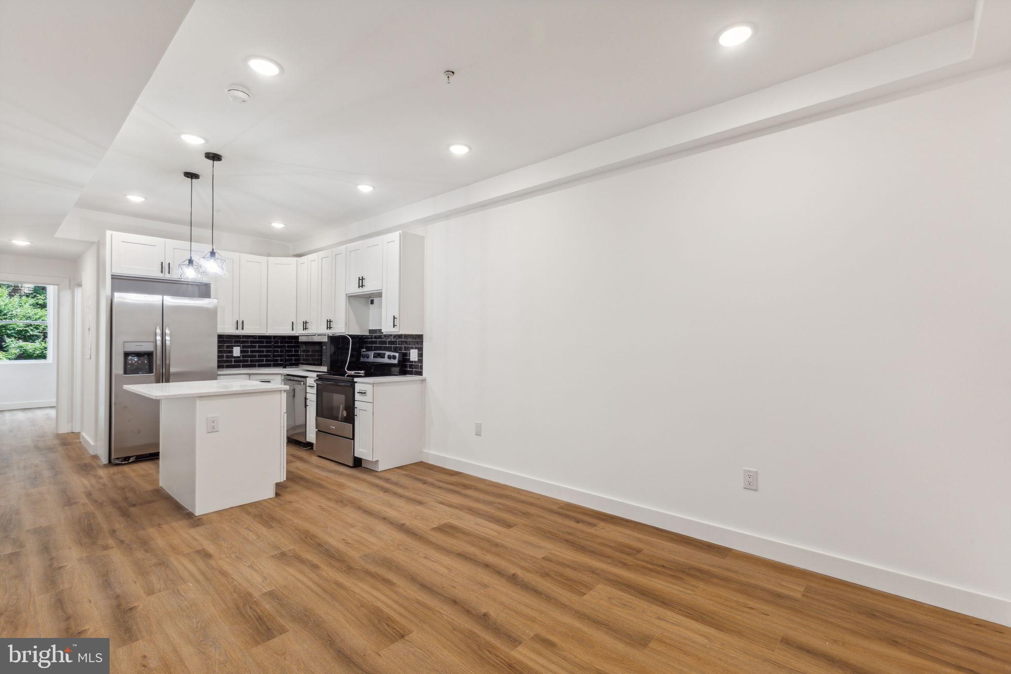 TEMPLE UNIVERSITY - Residential Lease