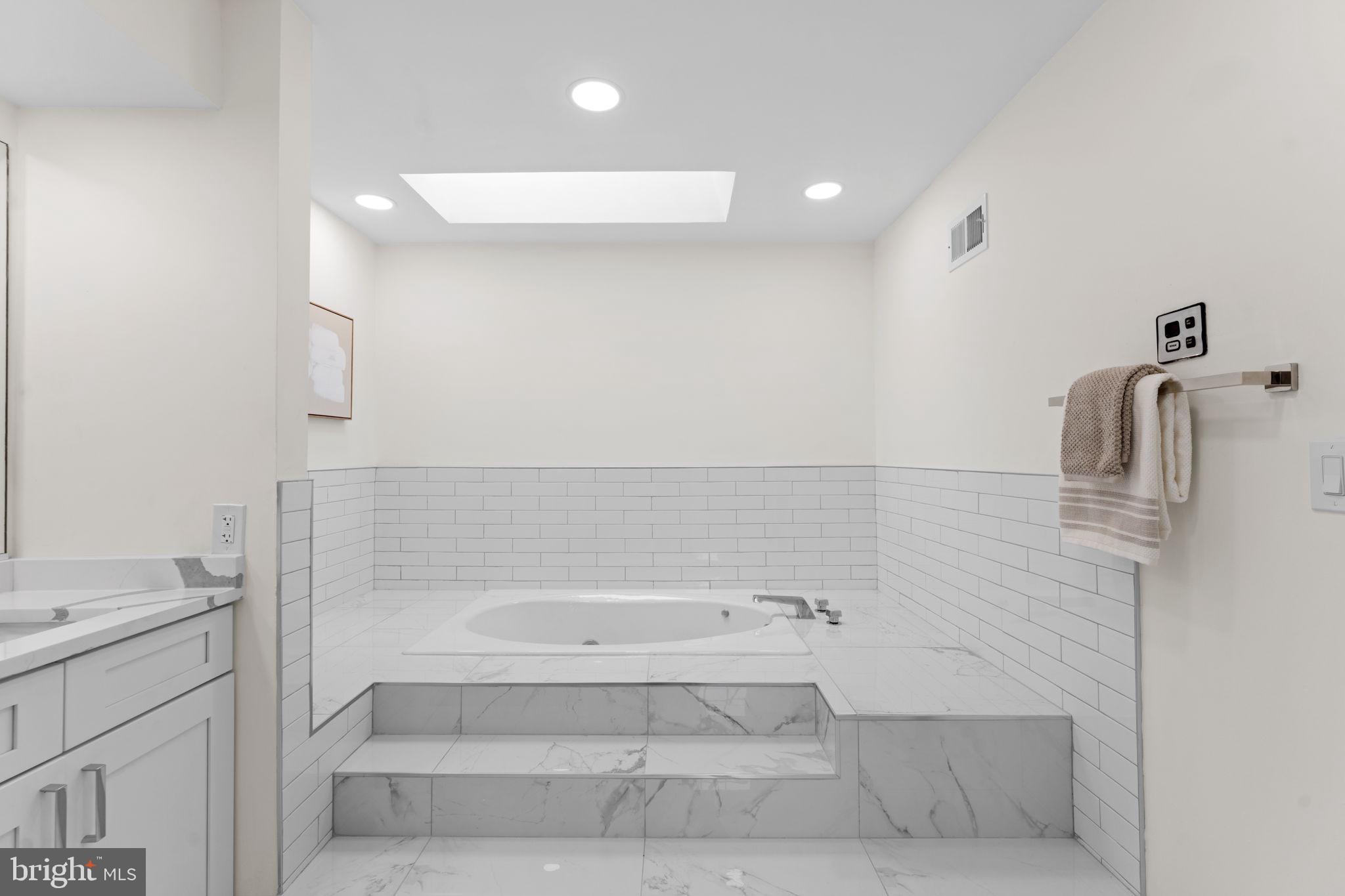 HERITAGE WALK - Residential