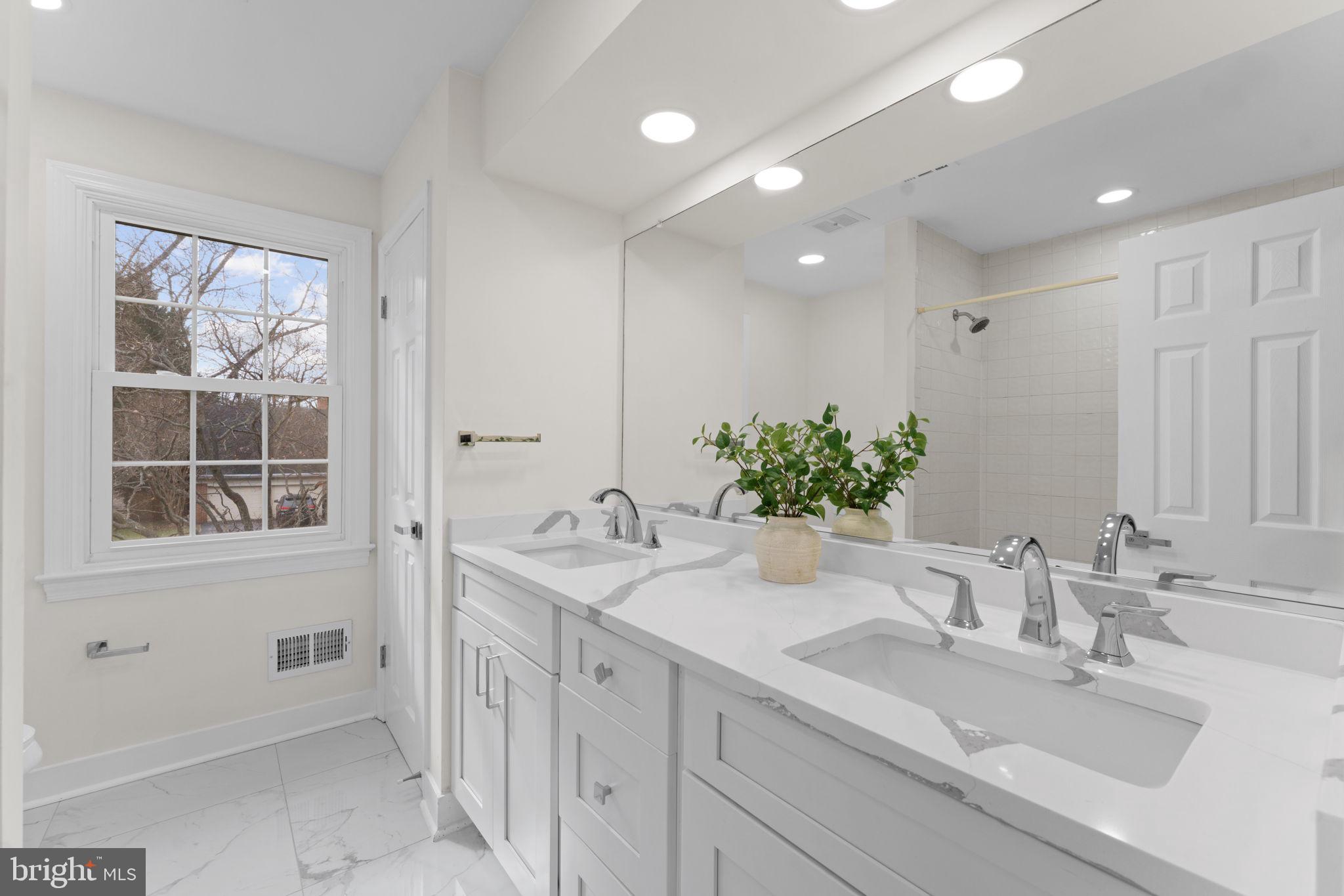 HERITAGE WALK - Residential