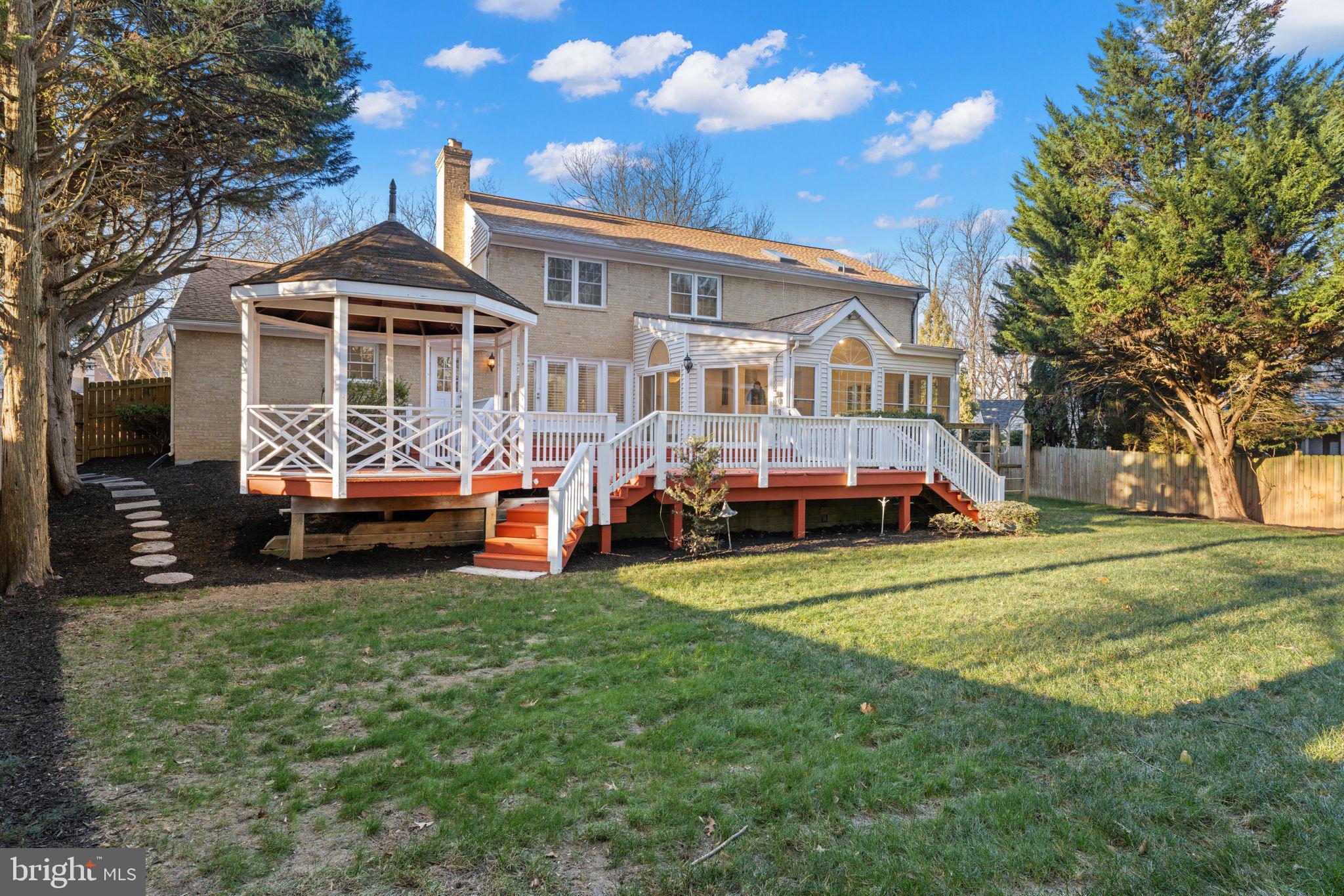 HERITAGE WALK - Residential