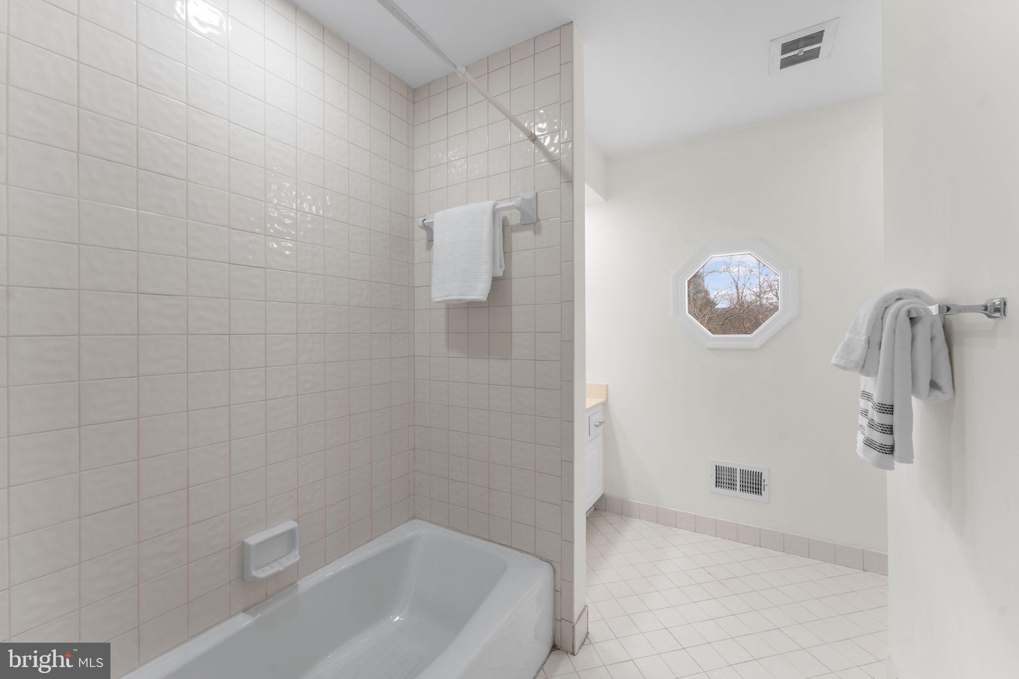 HERITAGE WALK - Residential