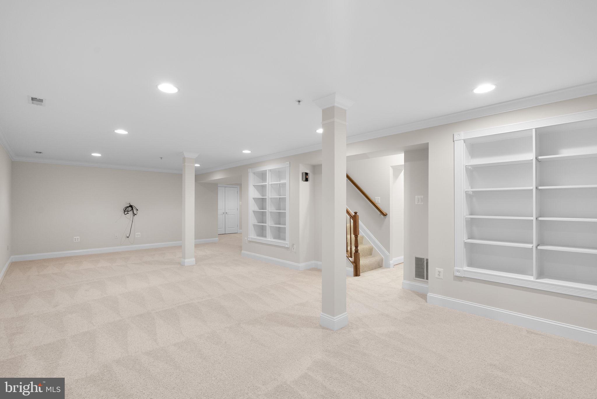 ELLICOTT HILLS - Residential