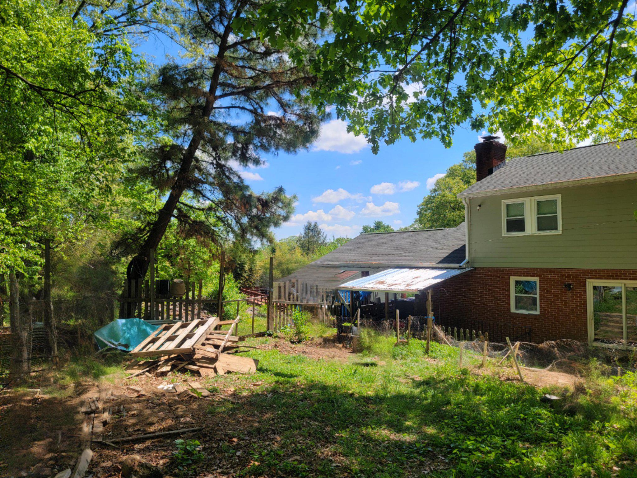 ROCKY ACRES - Residential