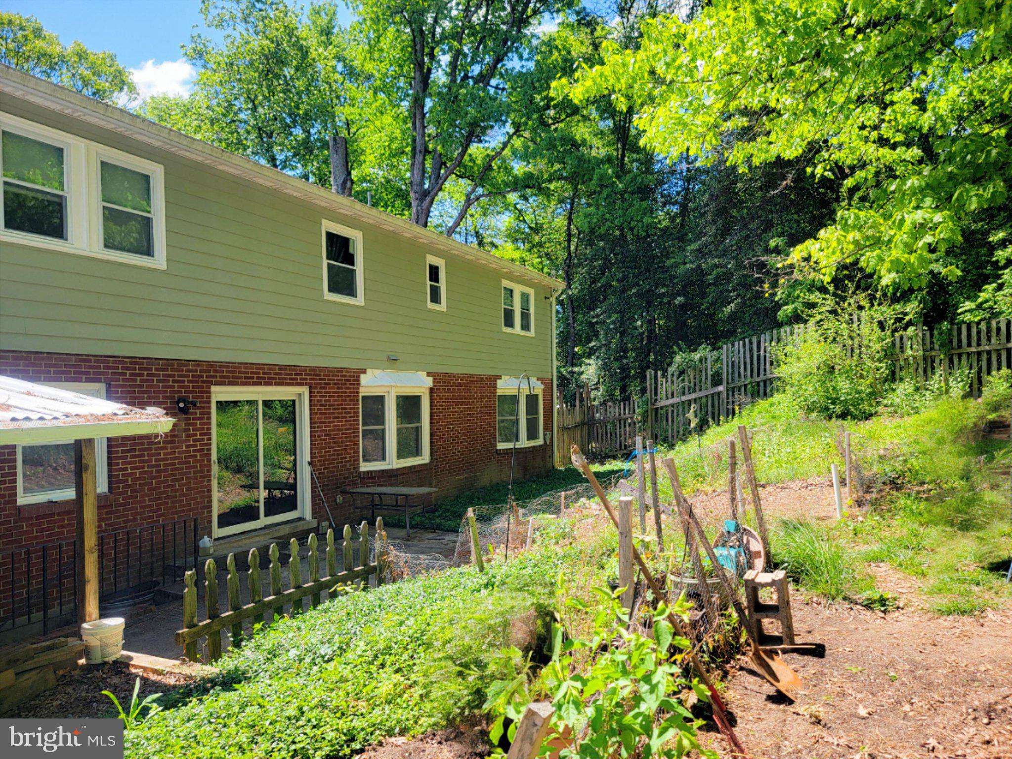 ROCKY ACRES - Residential