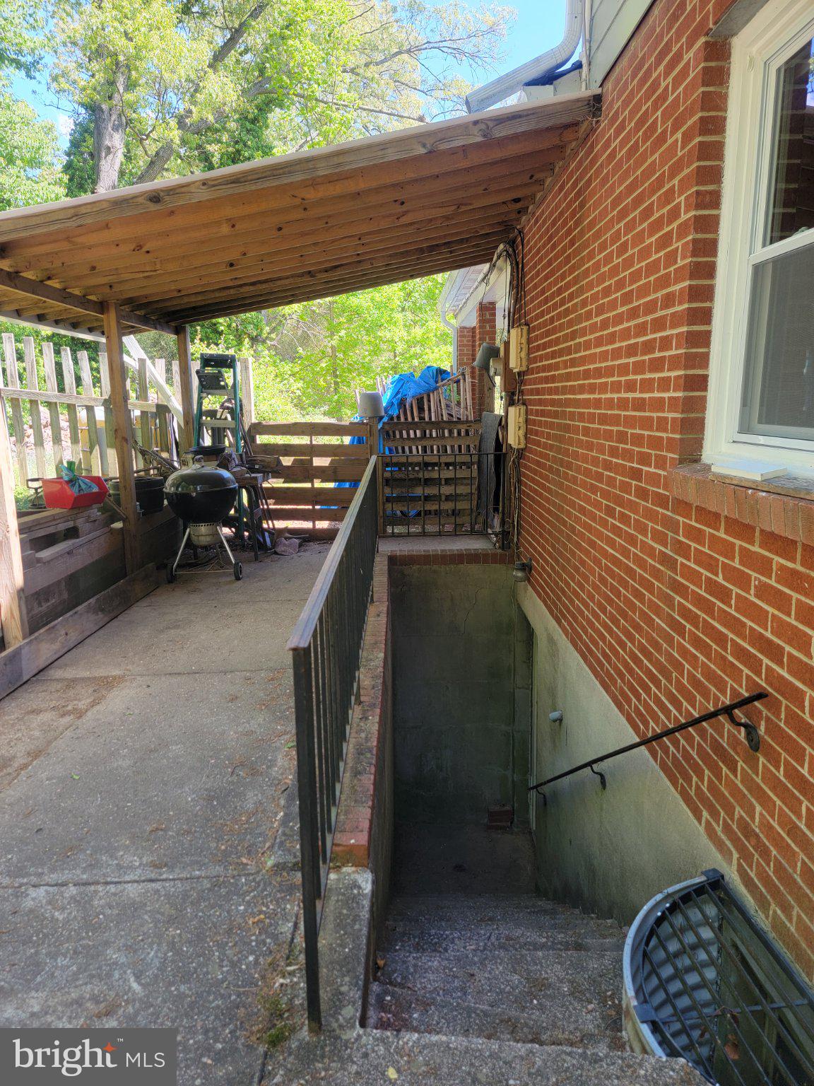 ROCKY ACRES - Residential