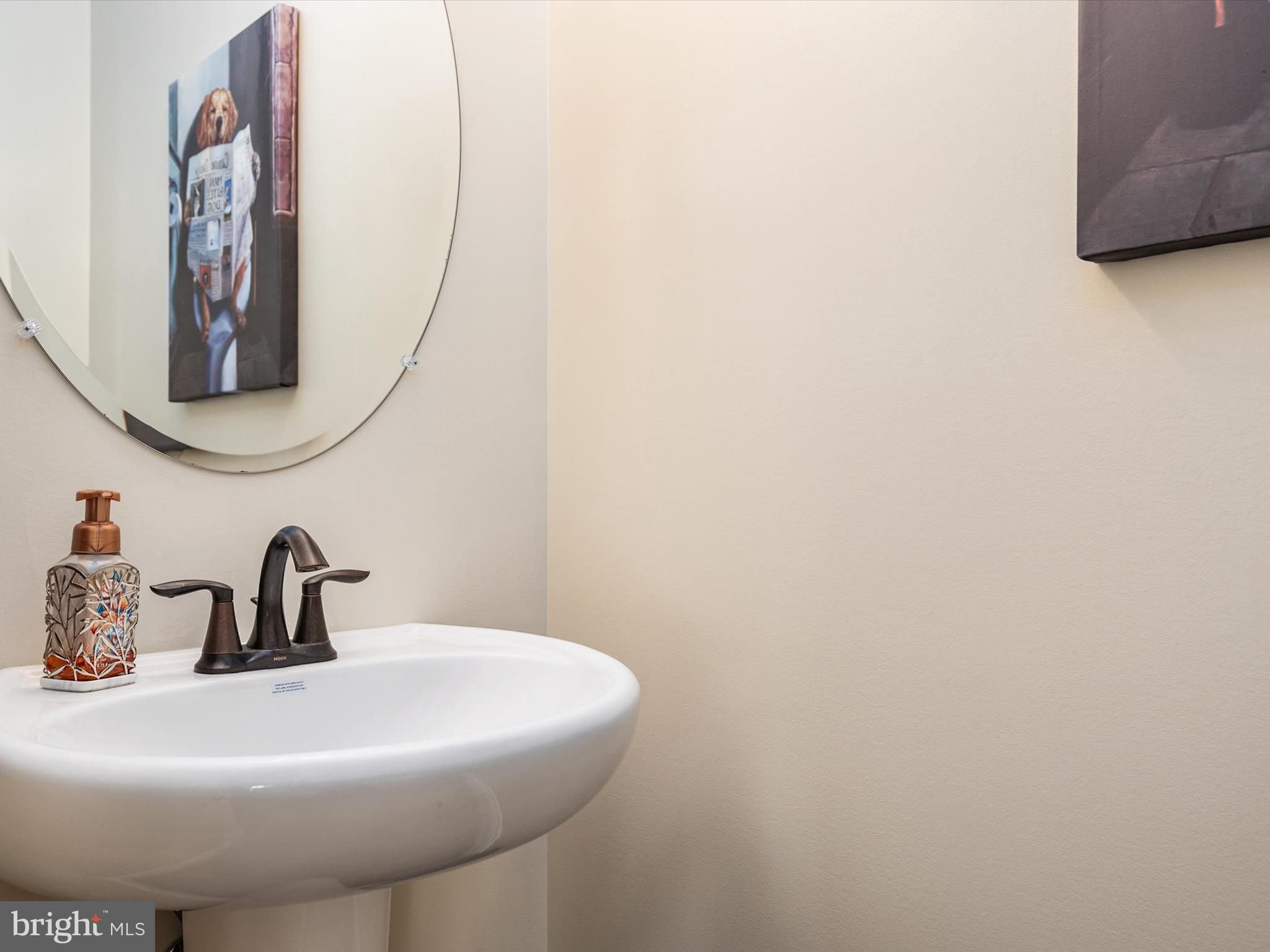 TWIN PONDS - Residential