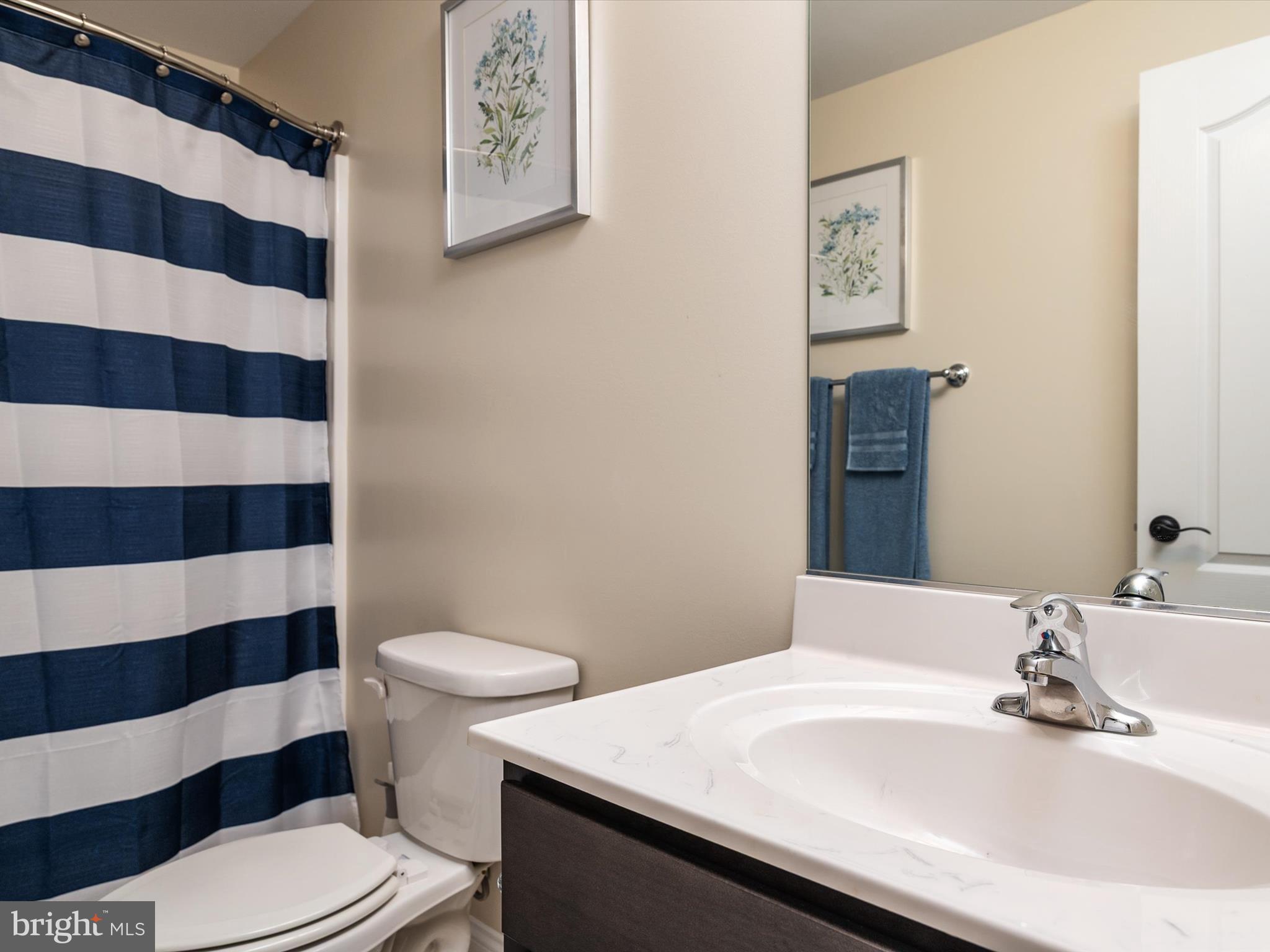 TWIN PONDS - Residential