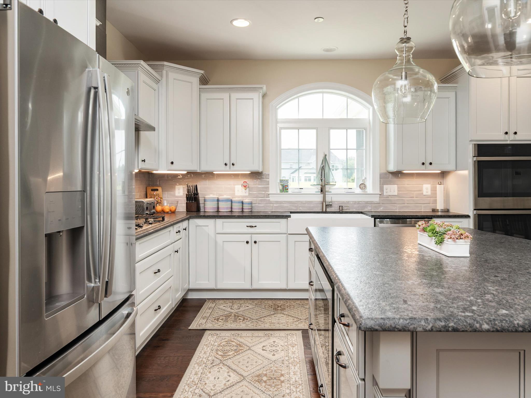 TWIN PONDS - Residential