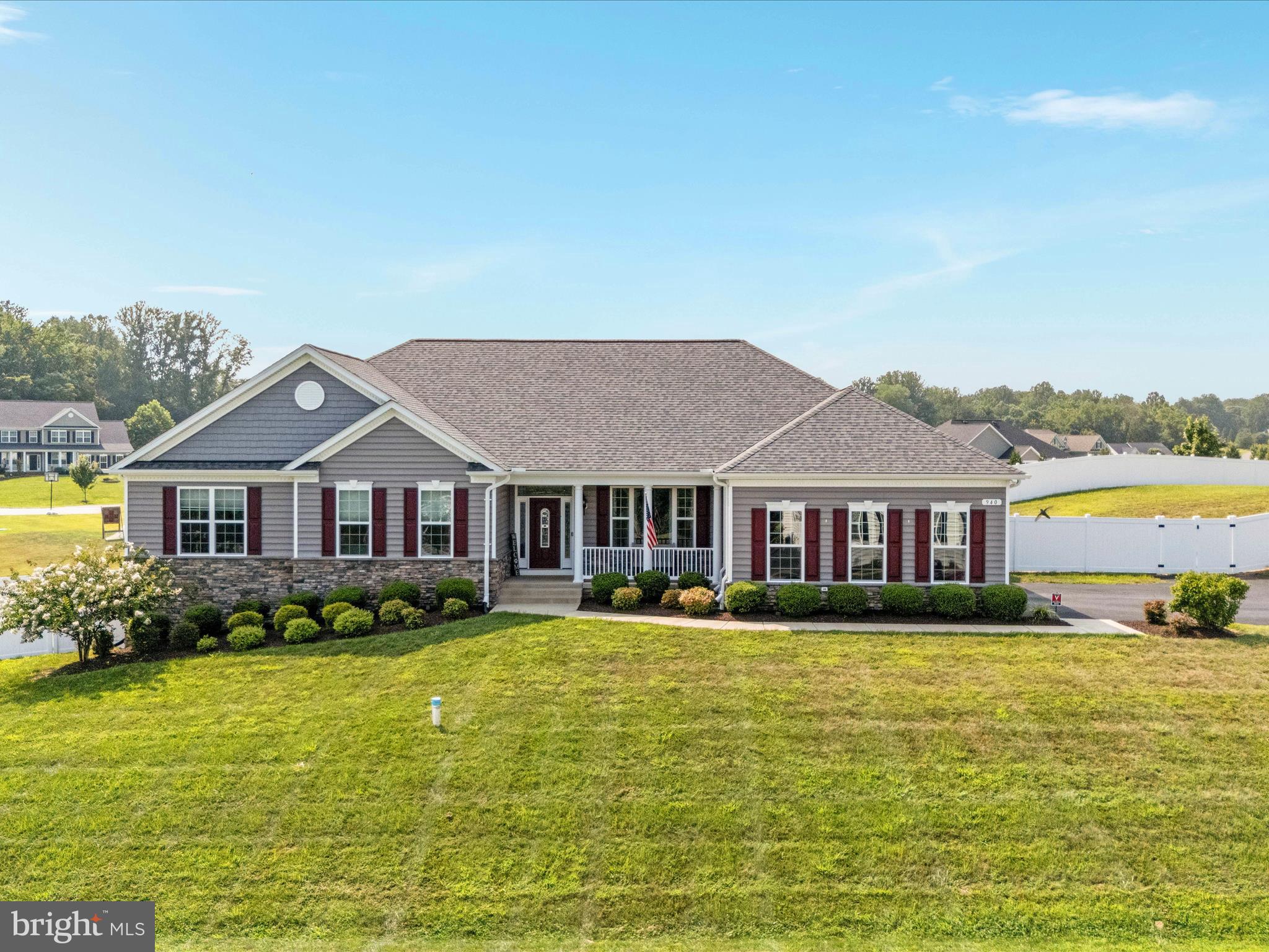 940 PEPPERTREE LANE