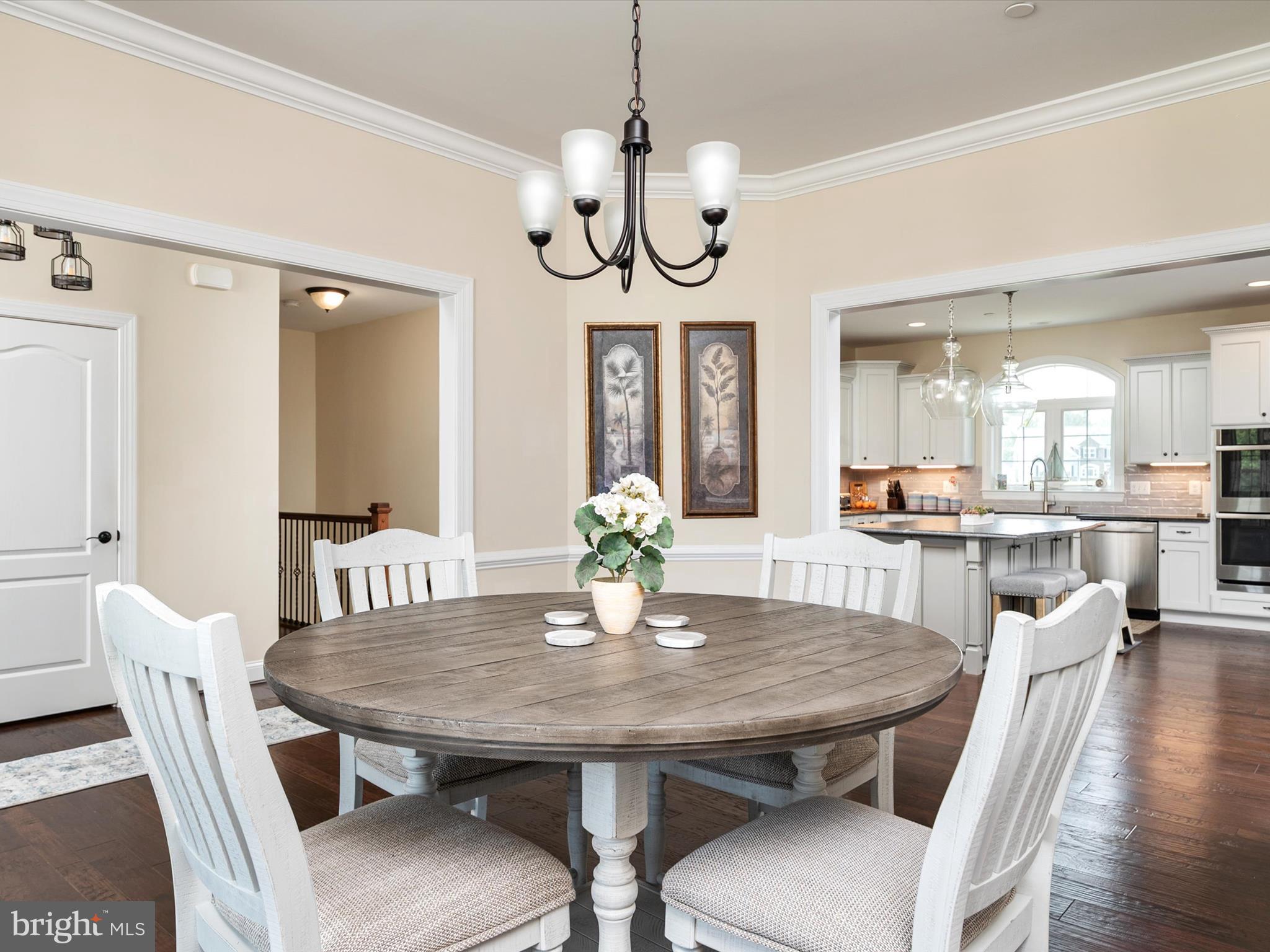 TWIN PONDS - Residential