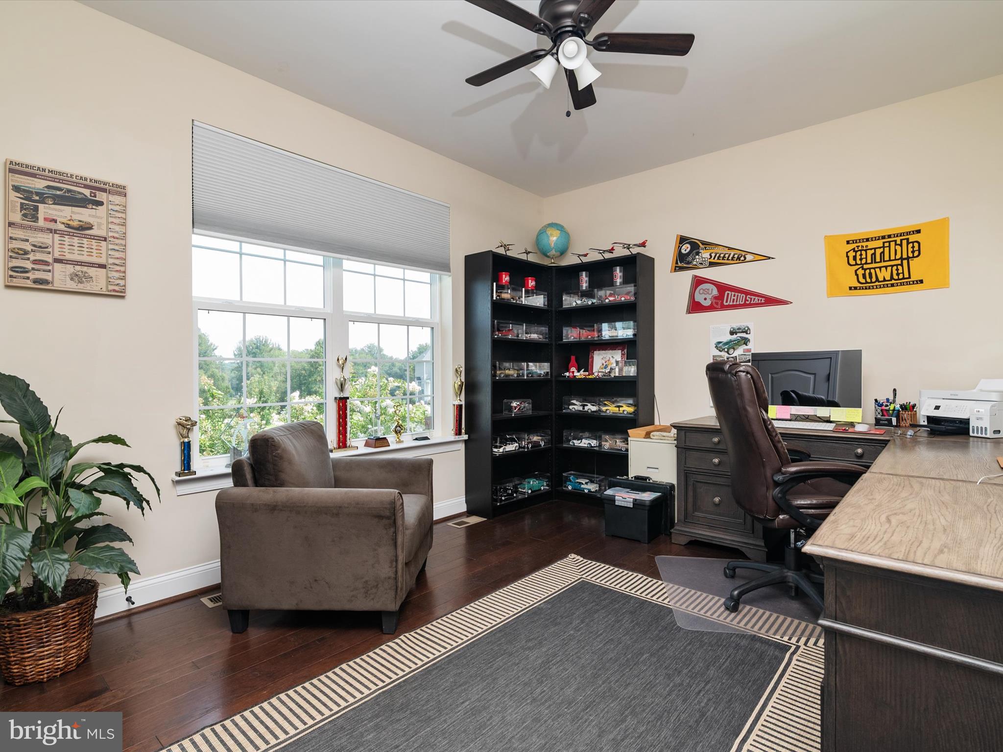 TWIN PONDS - Residential