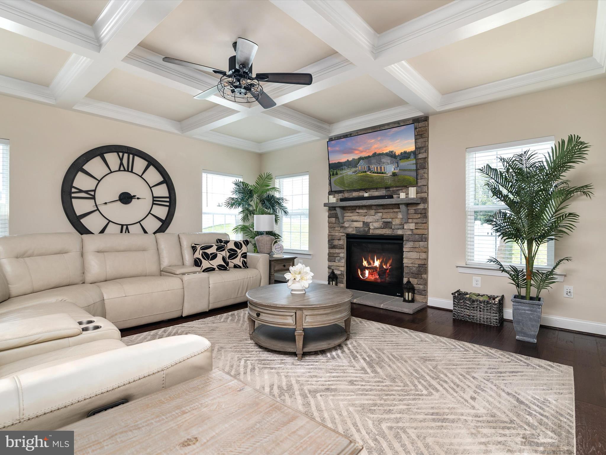 TWIN PONDS - Residential