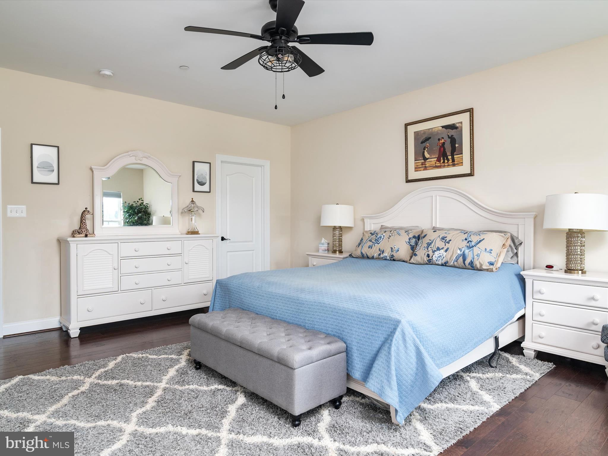 TWIN PONDS - Residential