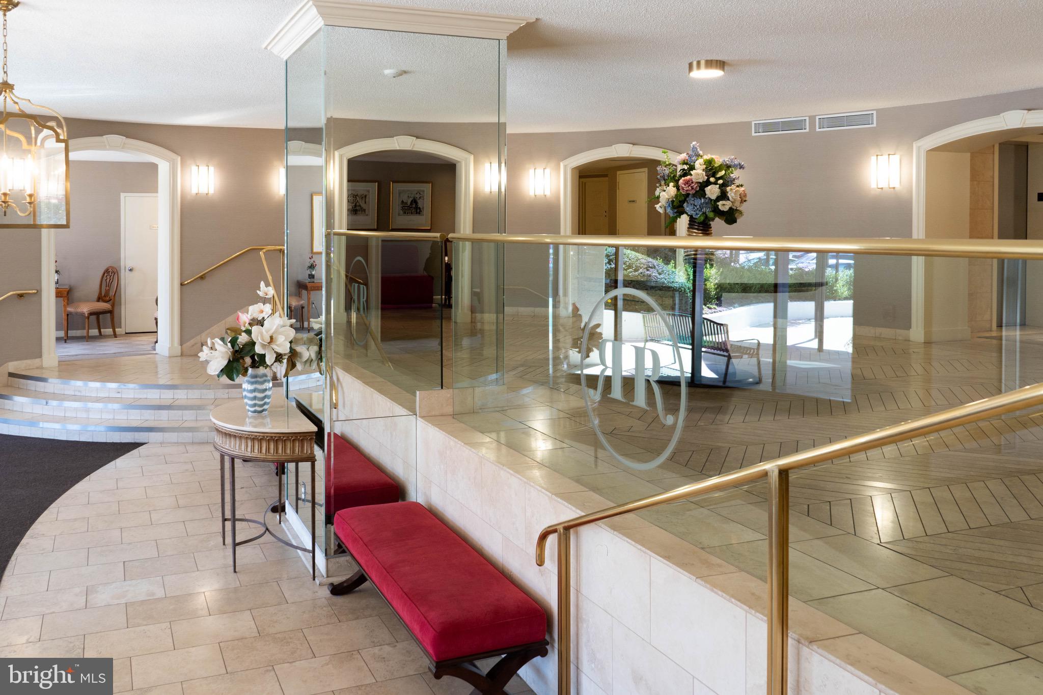 ROTONDA - Residential Lease