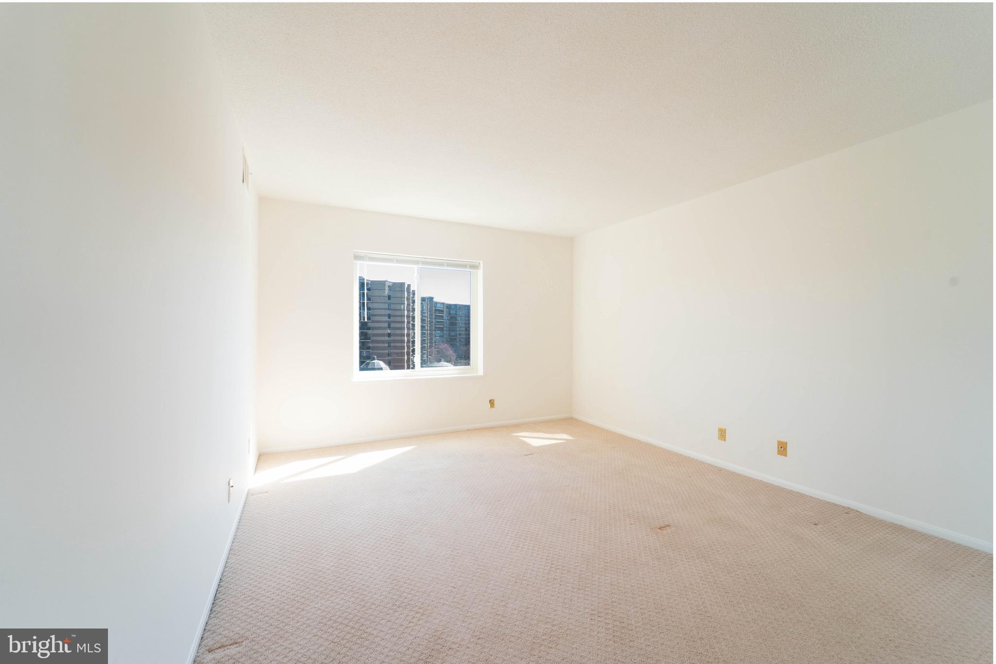 ROTONDA - Residential Lease