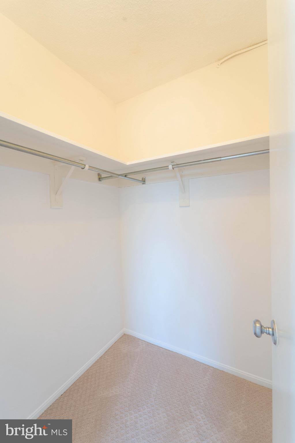 ROTONDA - Residential Lease