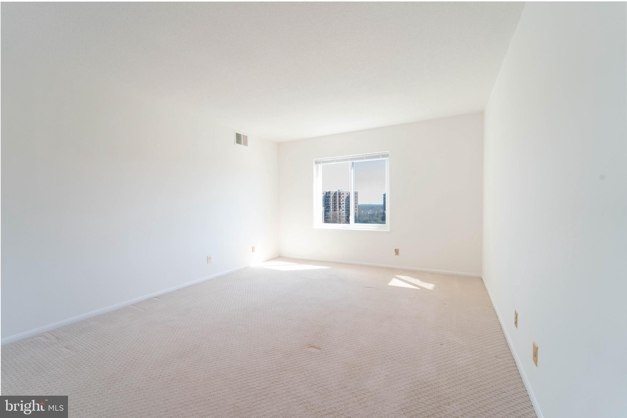 ROTONDA - Residential Lease