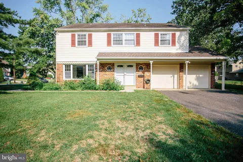 1016 Eagle Lane, Cherry Hill, NJ MLS: NJCD2091258