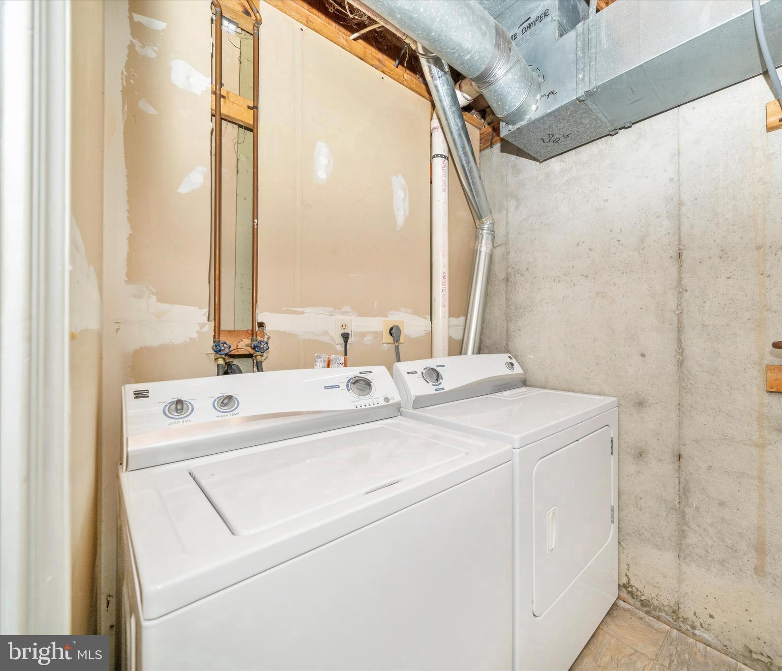 POTOMAC GROVE - Residential