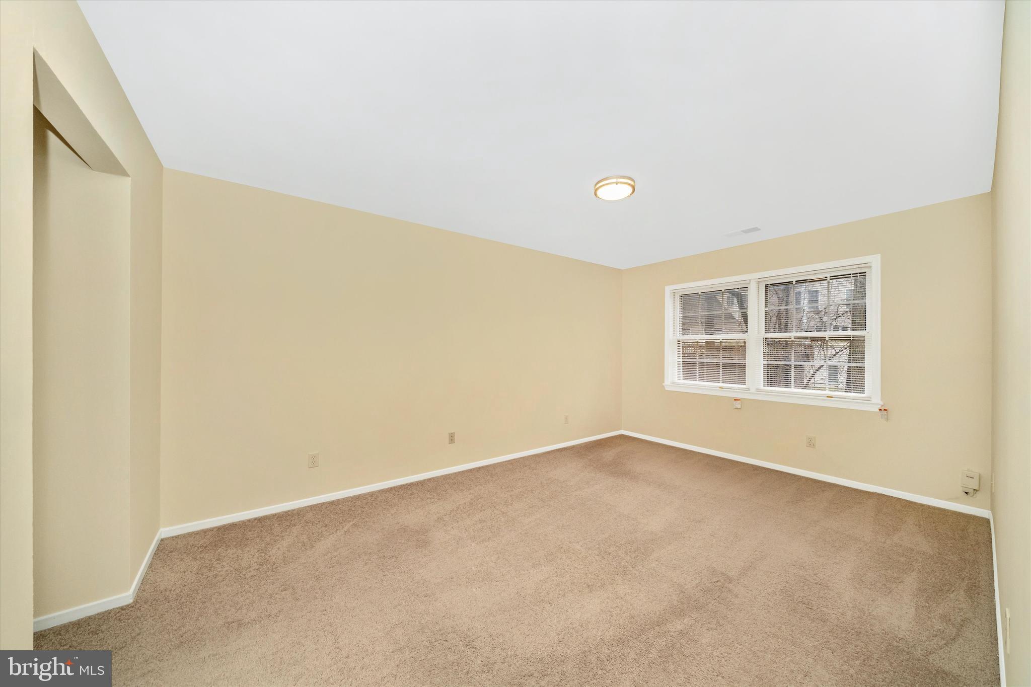 POTOMAC GROVE - Residential