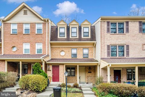 Condo For Sale - 12312 Sweetbough Court #86<br/> NORTH POTOMAC, MD 20878
