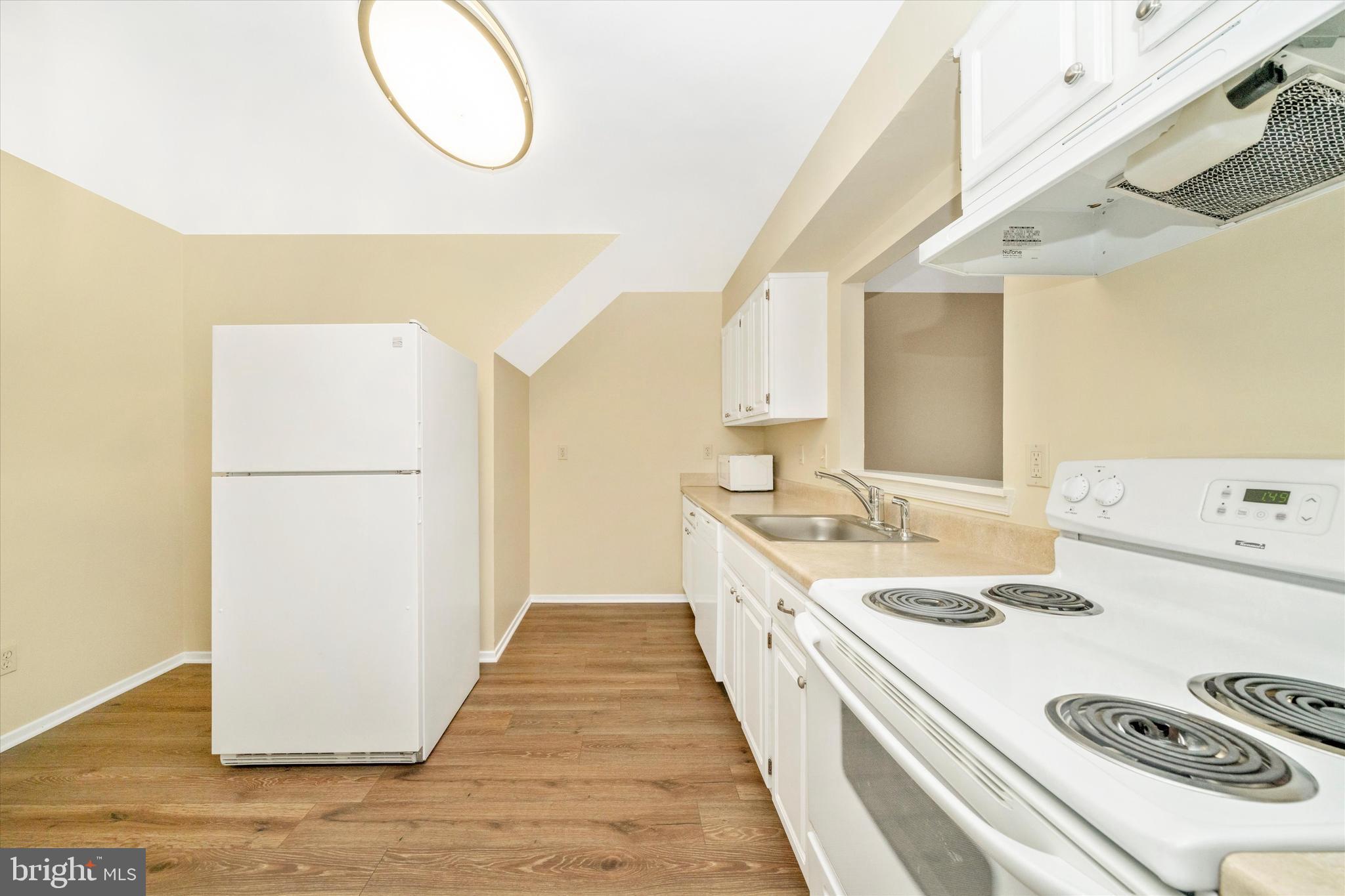 POTOMAC GROVE - Residential