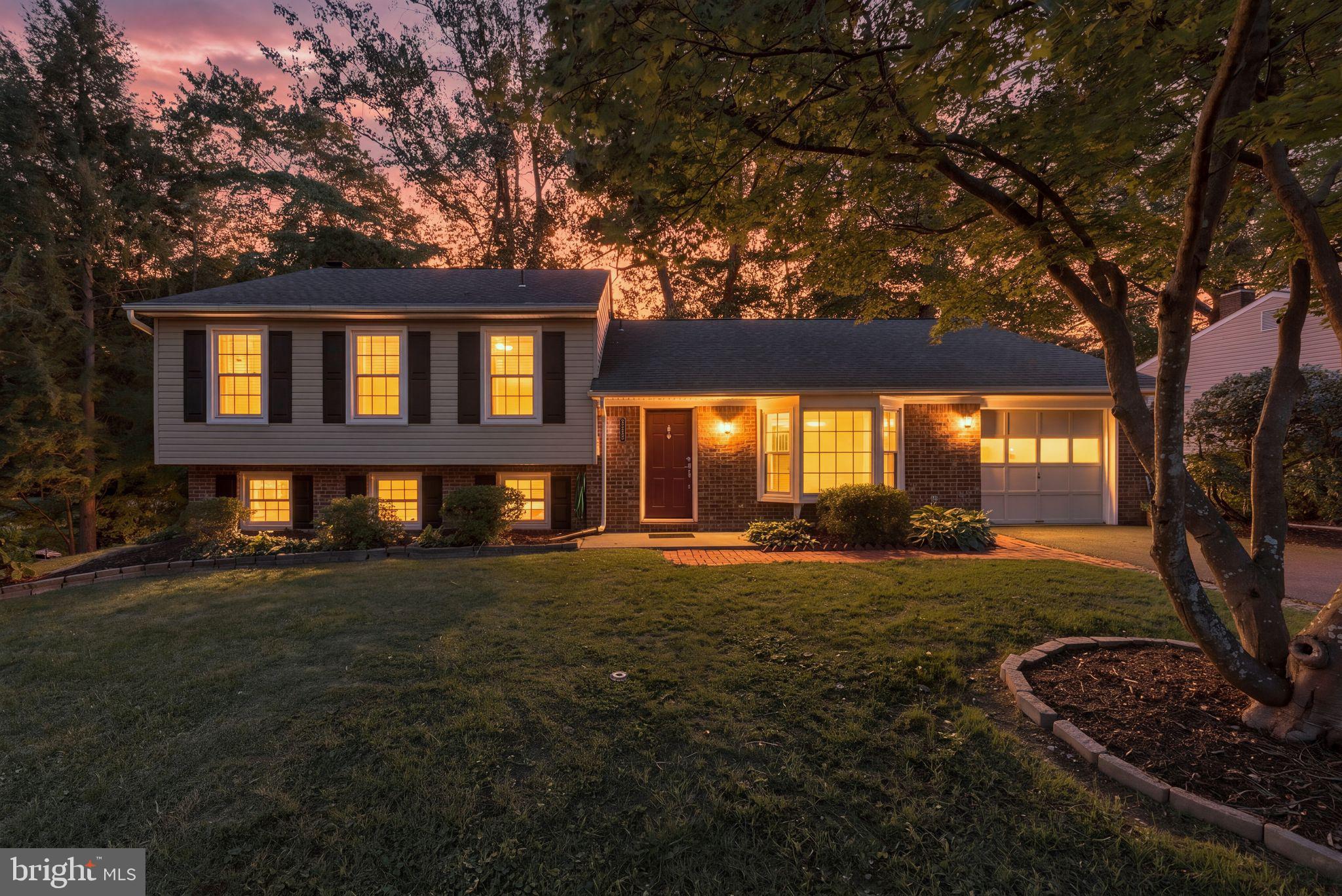 15887 CLIFFBROOK COURT