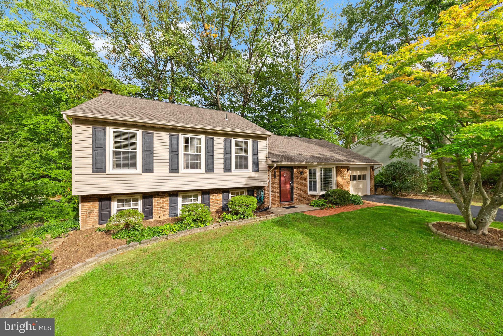 15887 CLIFFBROOK COURT