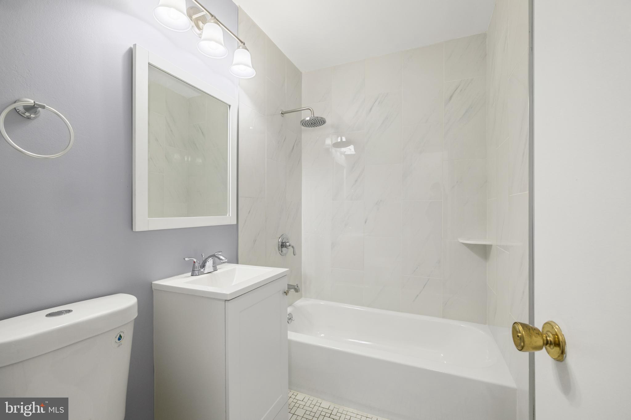 COLLEGE ESTATES - Residential