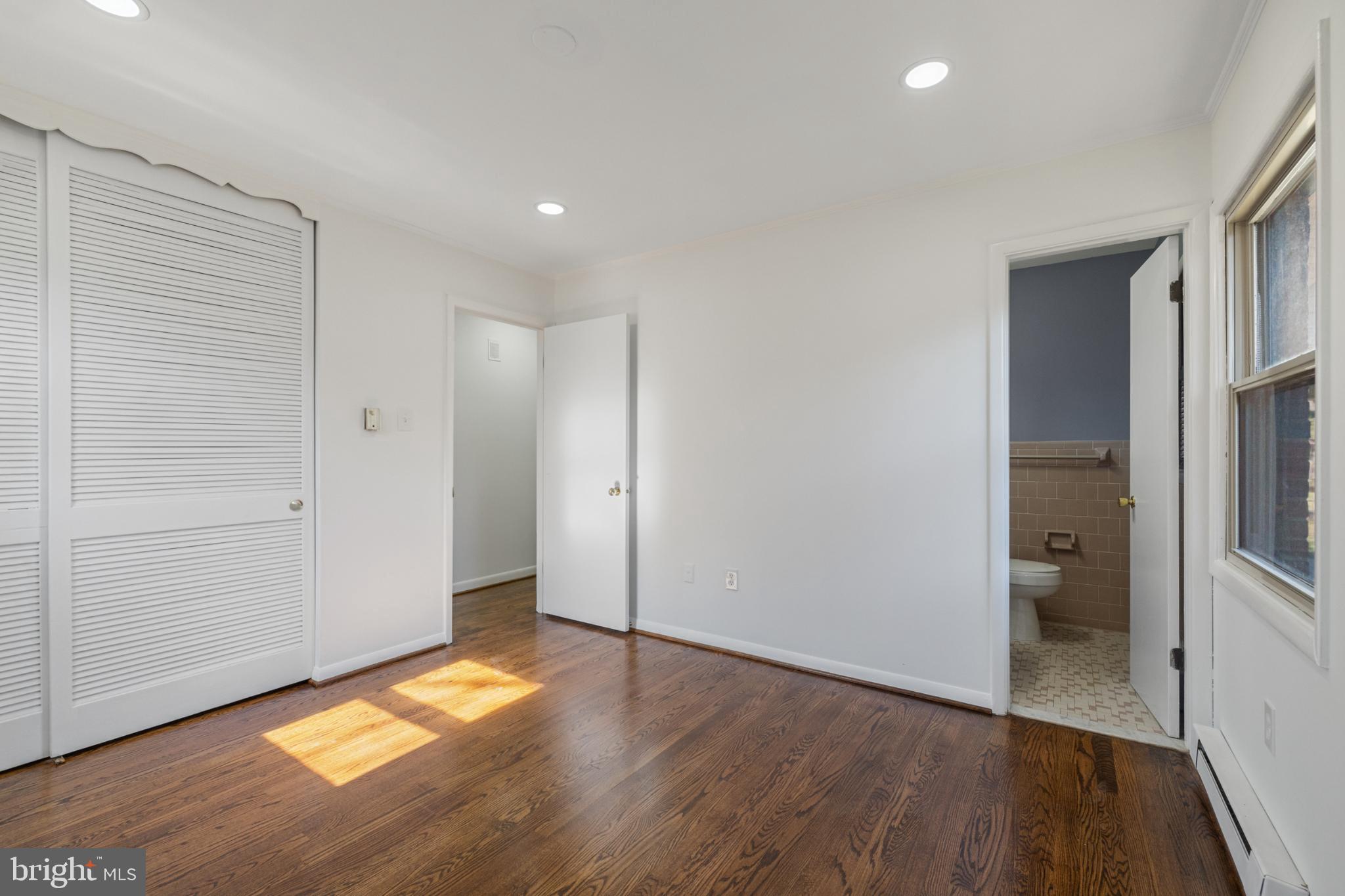 COLLEGE ESTATES - Residential