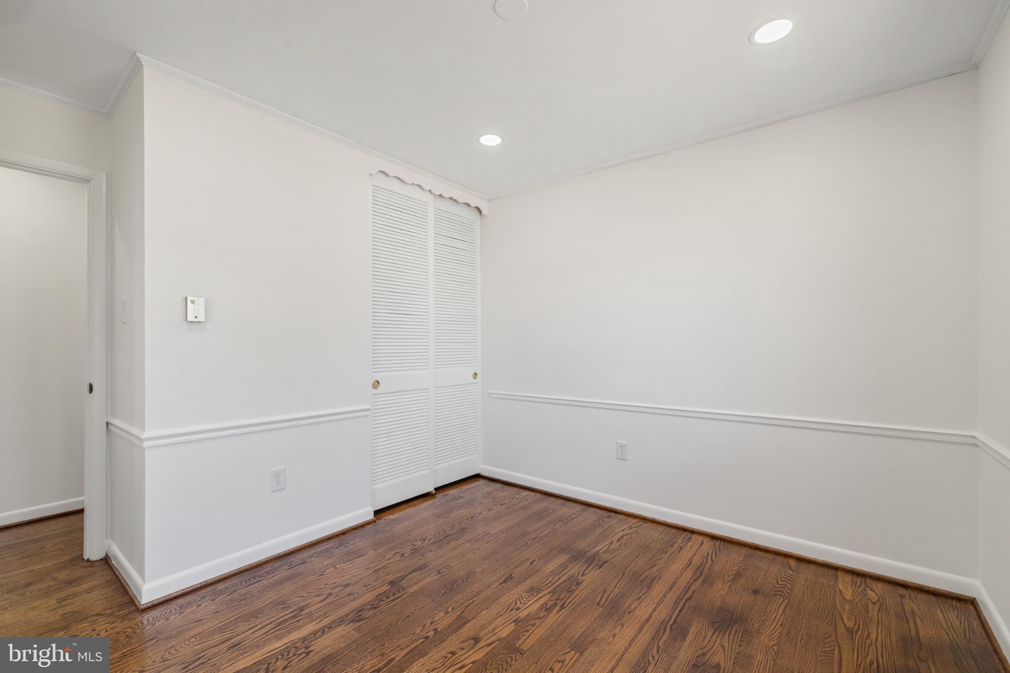 COLLEGE ESTATES - Residential