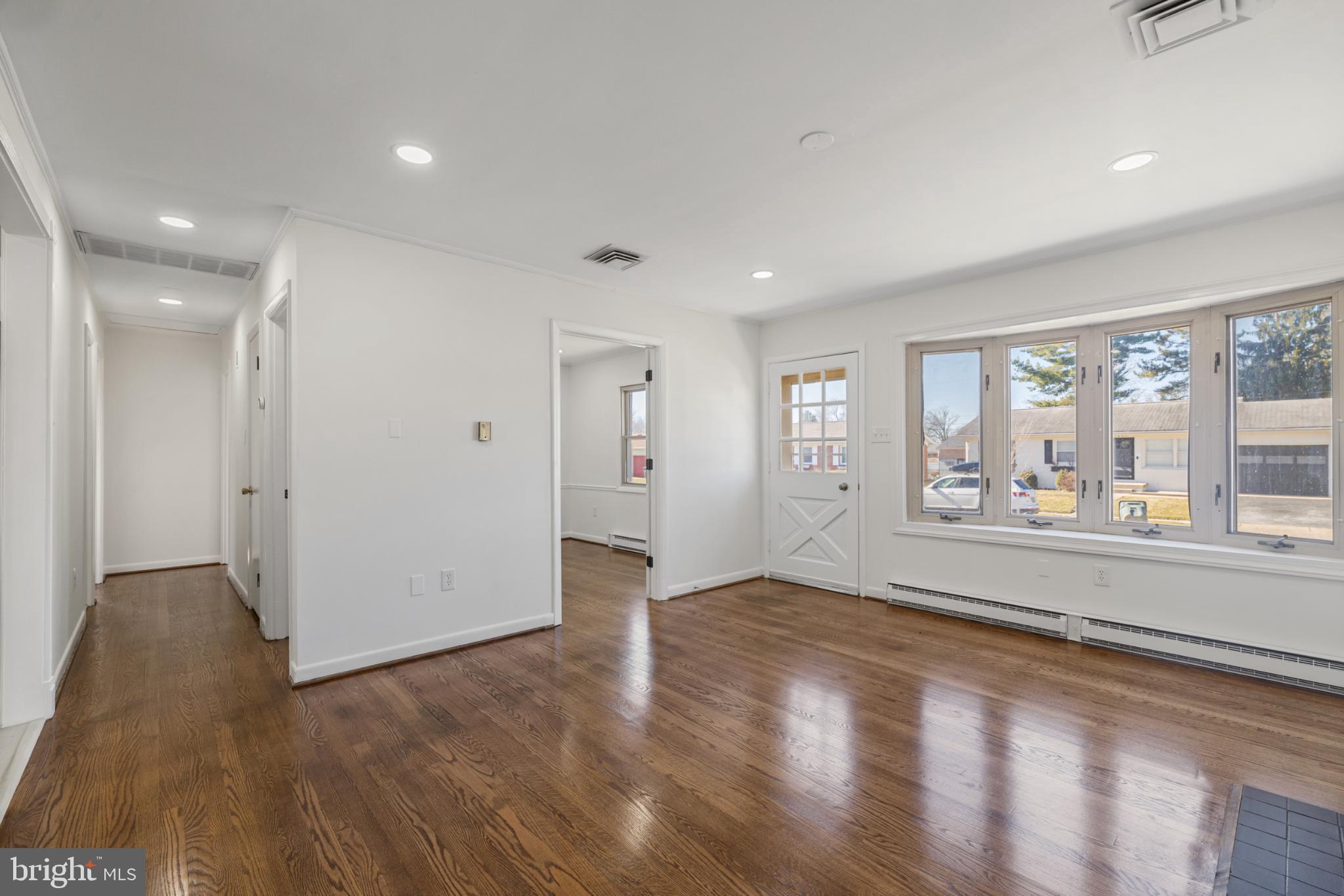 COLLEGE ESTATES - Residential