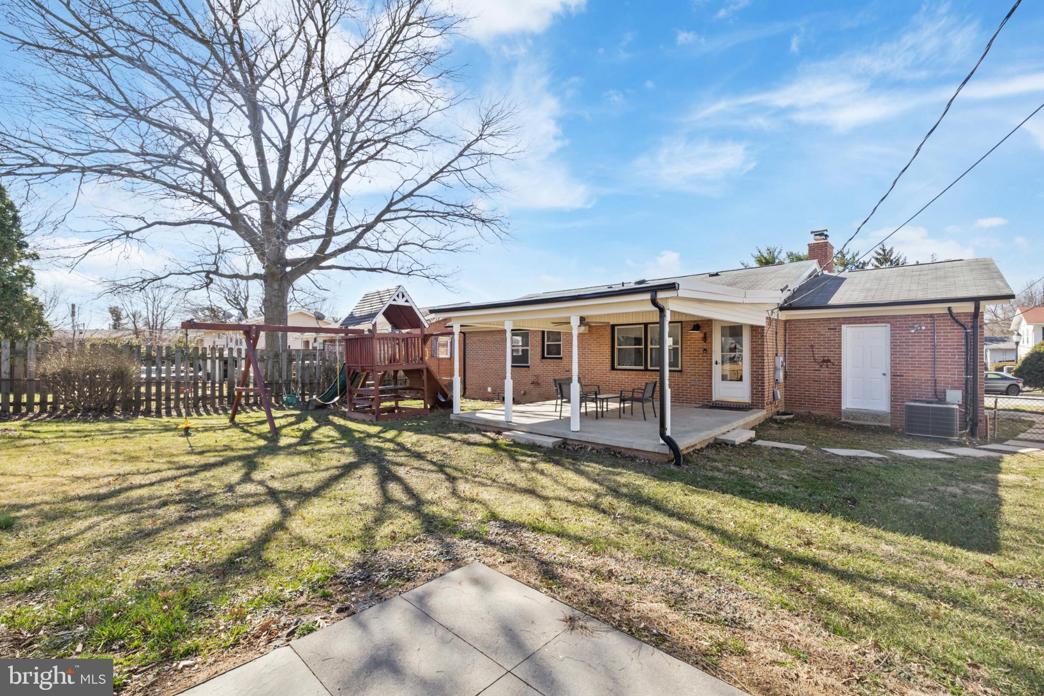 COLLEGE ESTATES - Residential