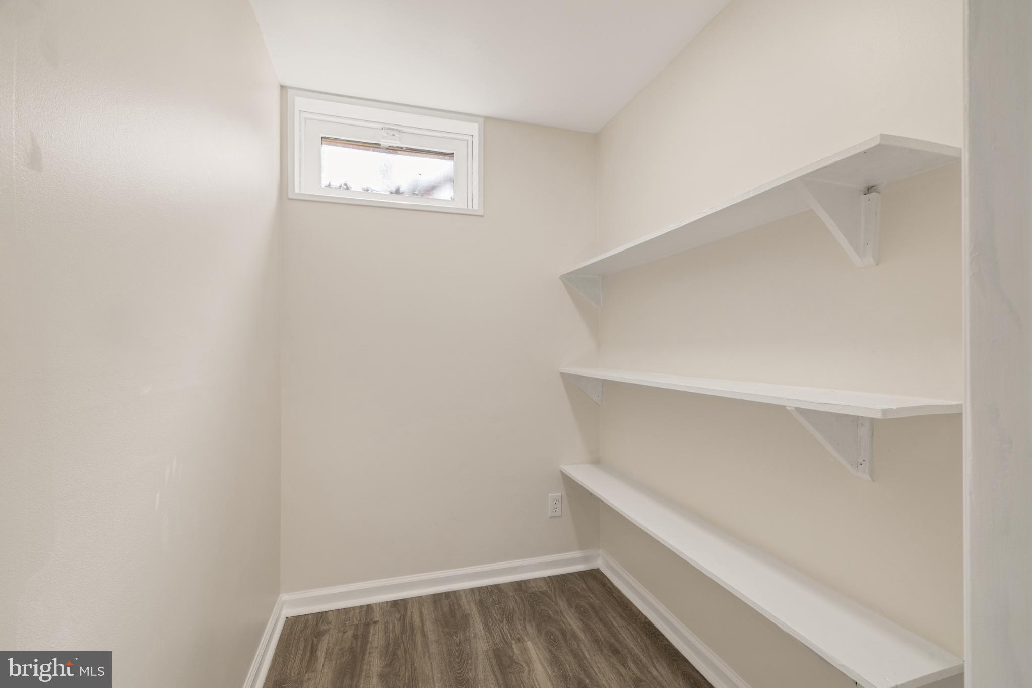 COLLEGE ESTATES - Residential