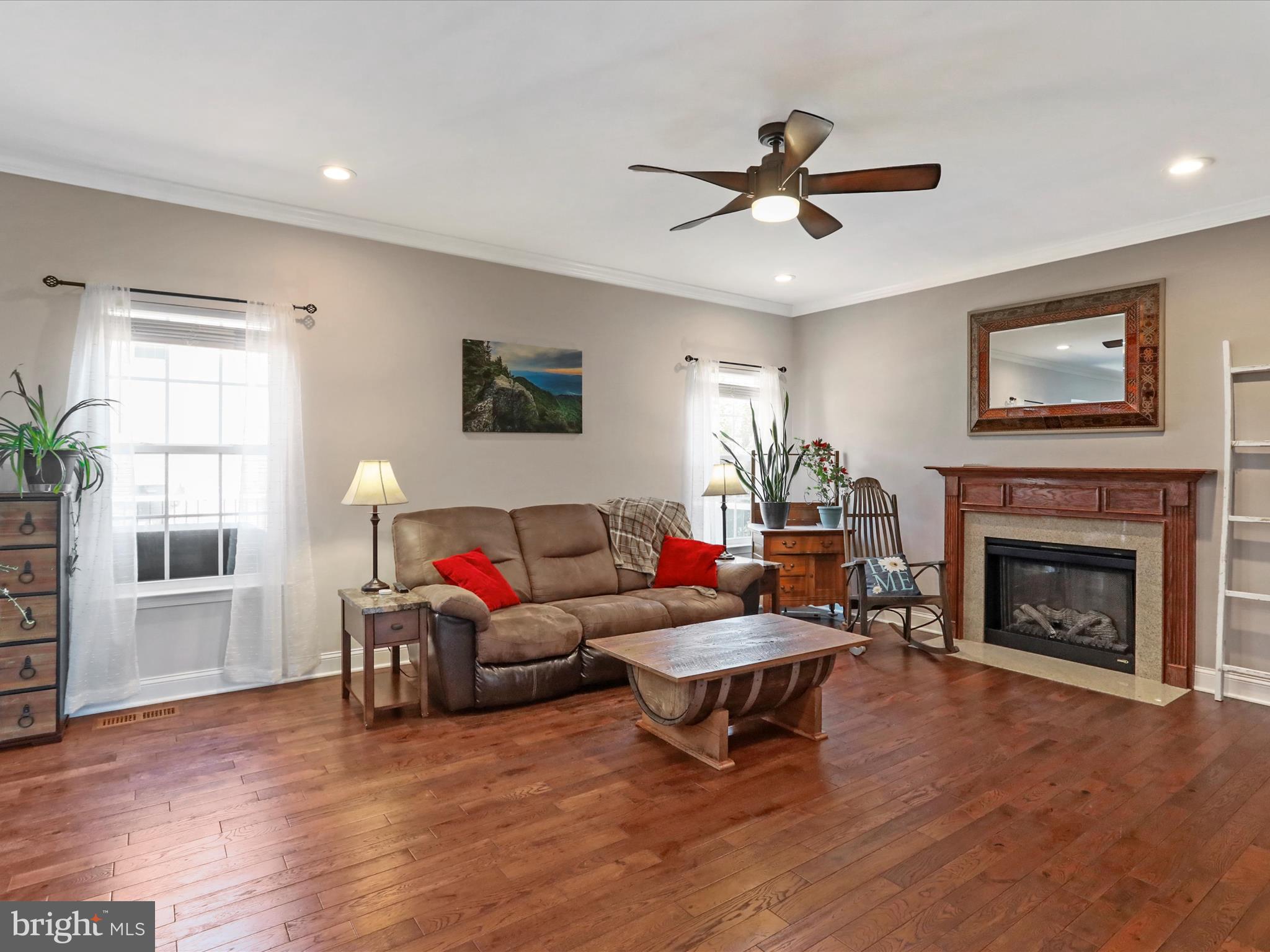 DEMORY FARM - Residential