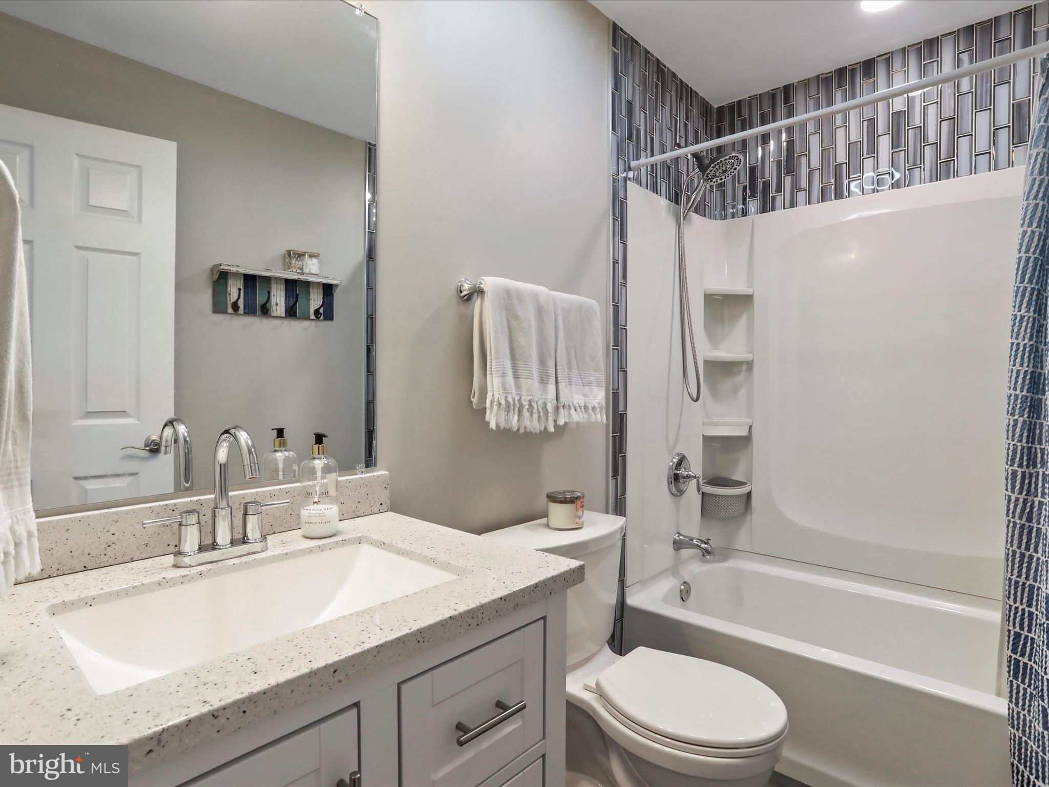 DEMORY FARM - Residential