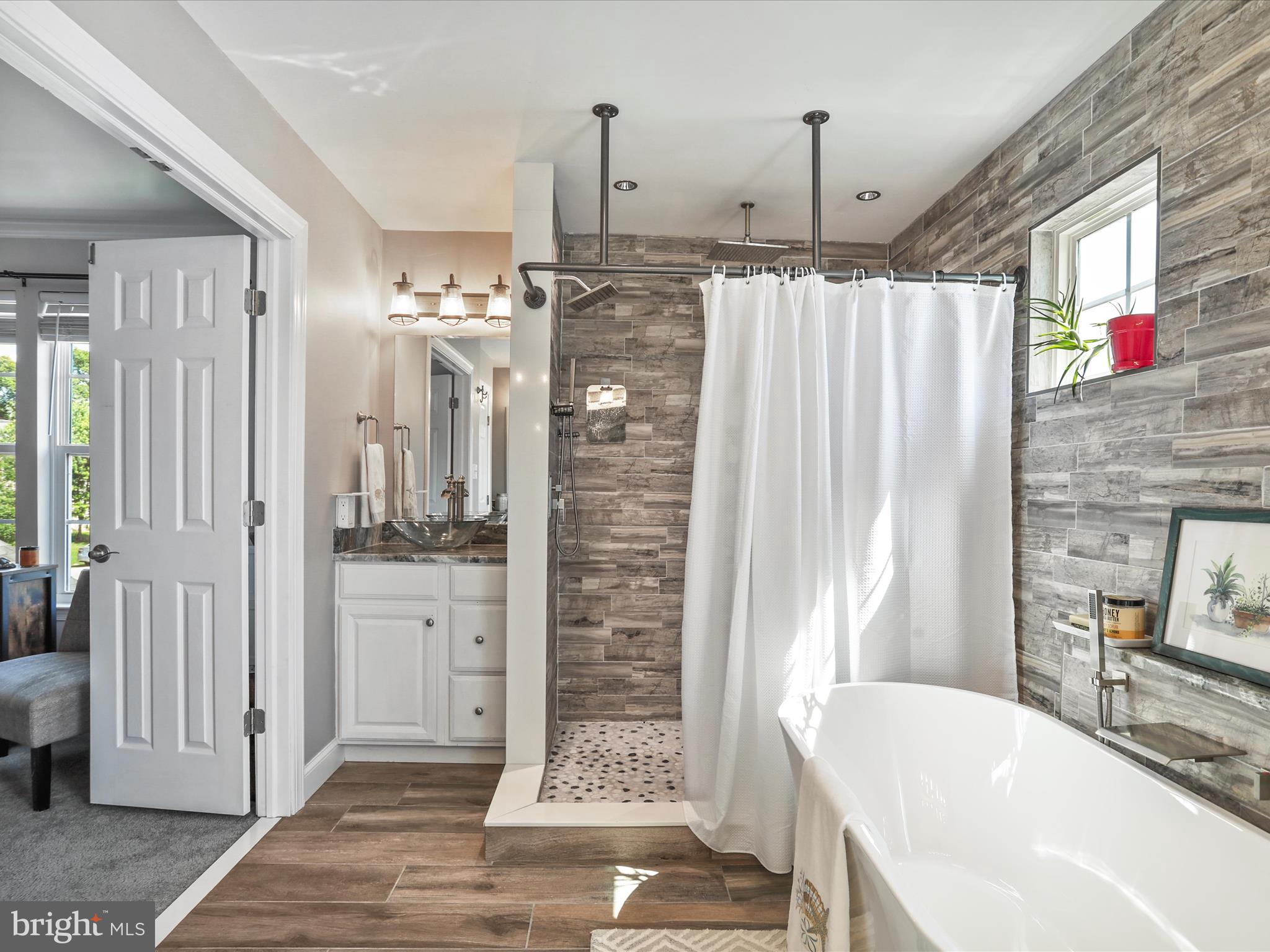 DEMORY FARM - Residential