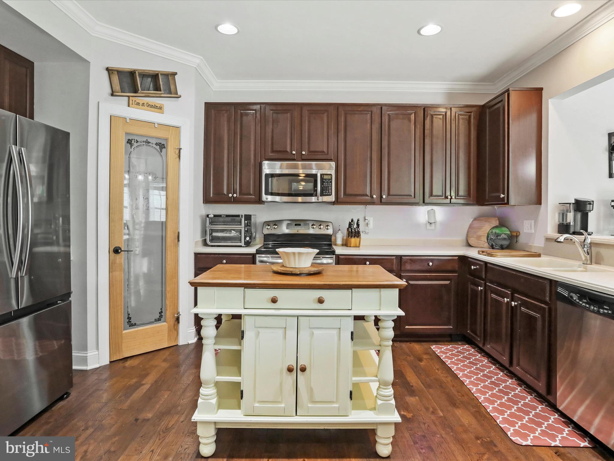 DEMORY FARM - Residential