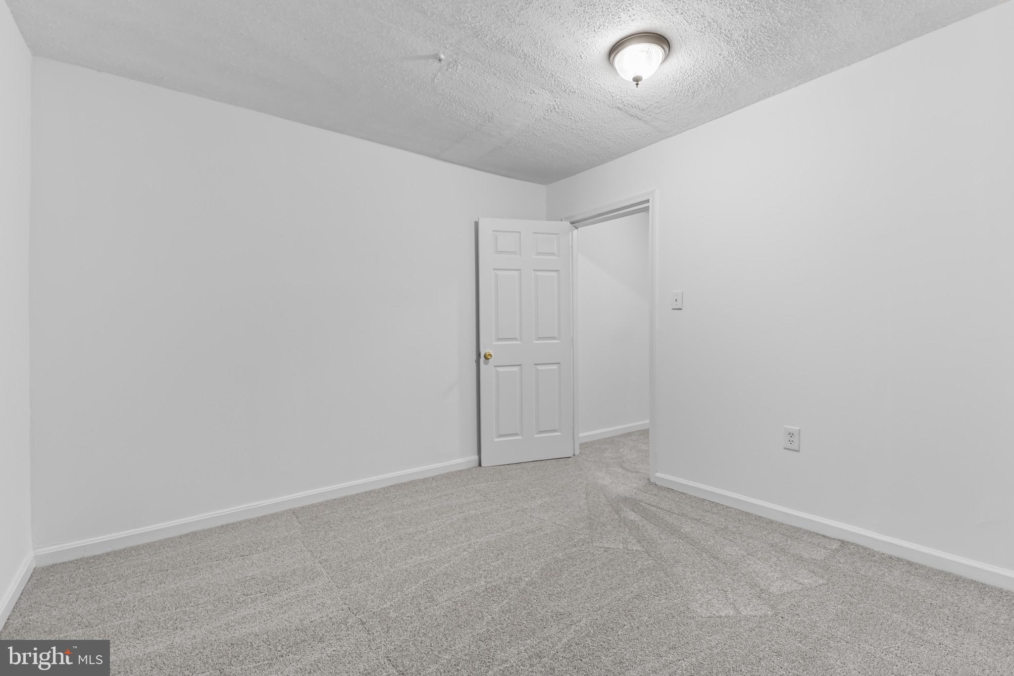 KINGS GRANT - Residential