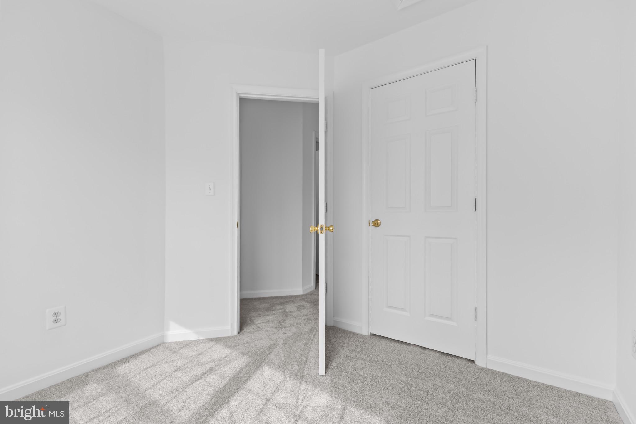 KINGS GRANT - Residential