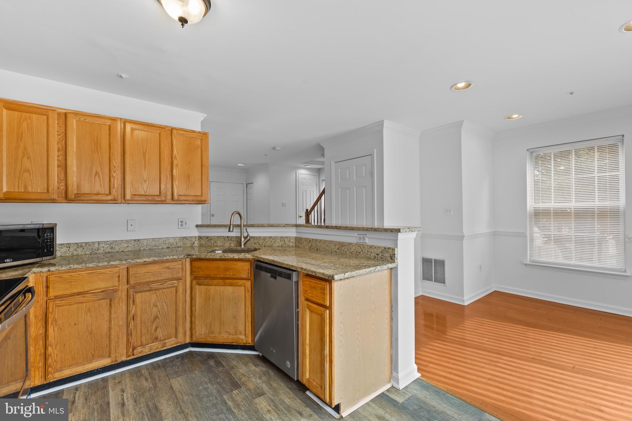 KINGS GRANT - Residential