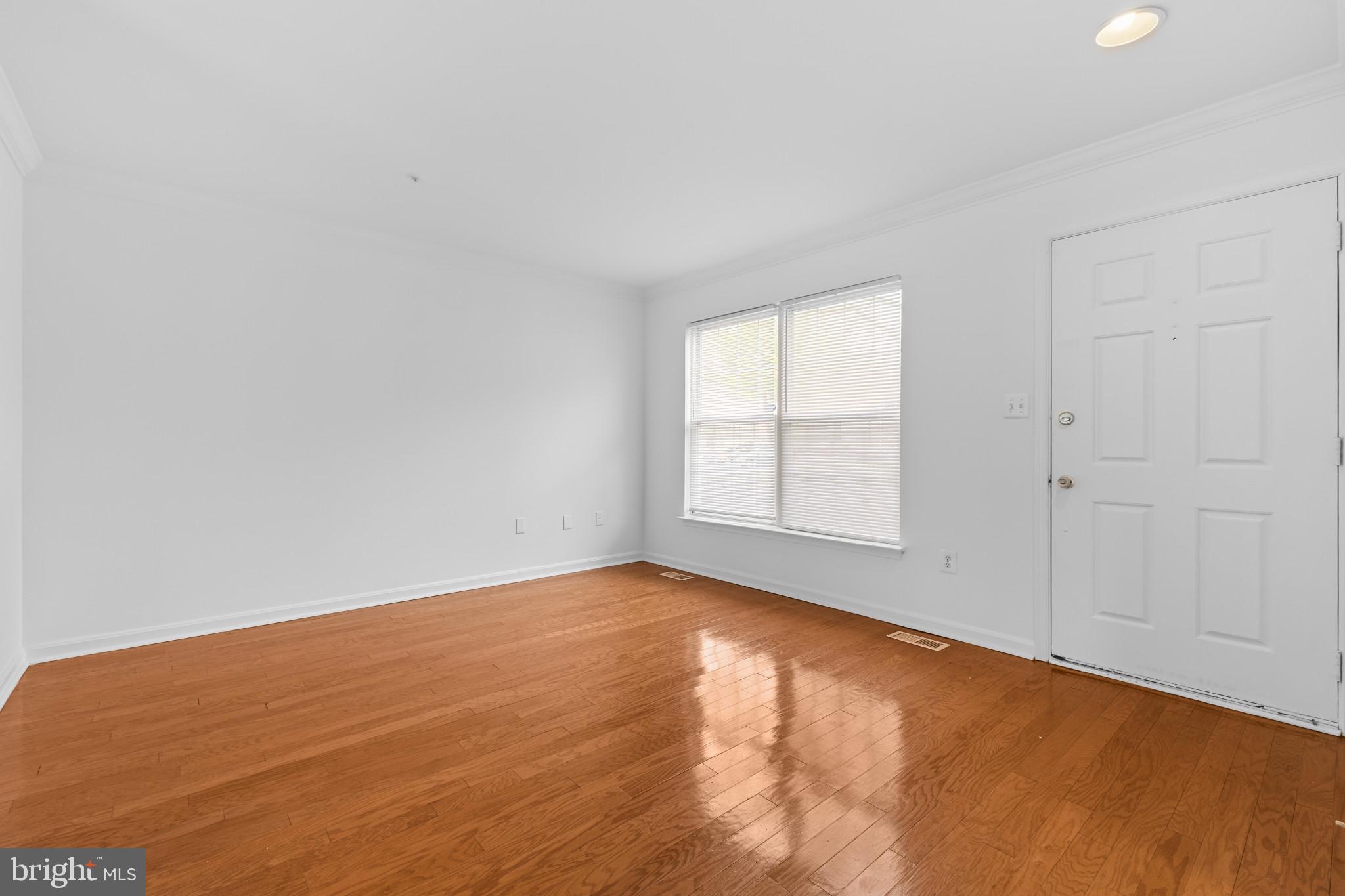 KINGS GRANT - Residential