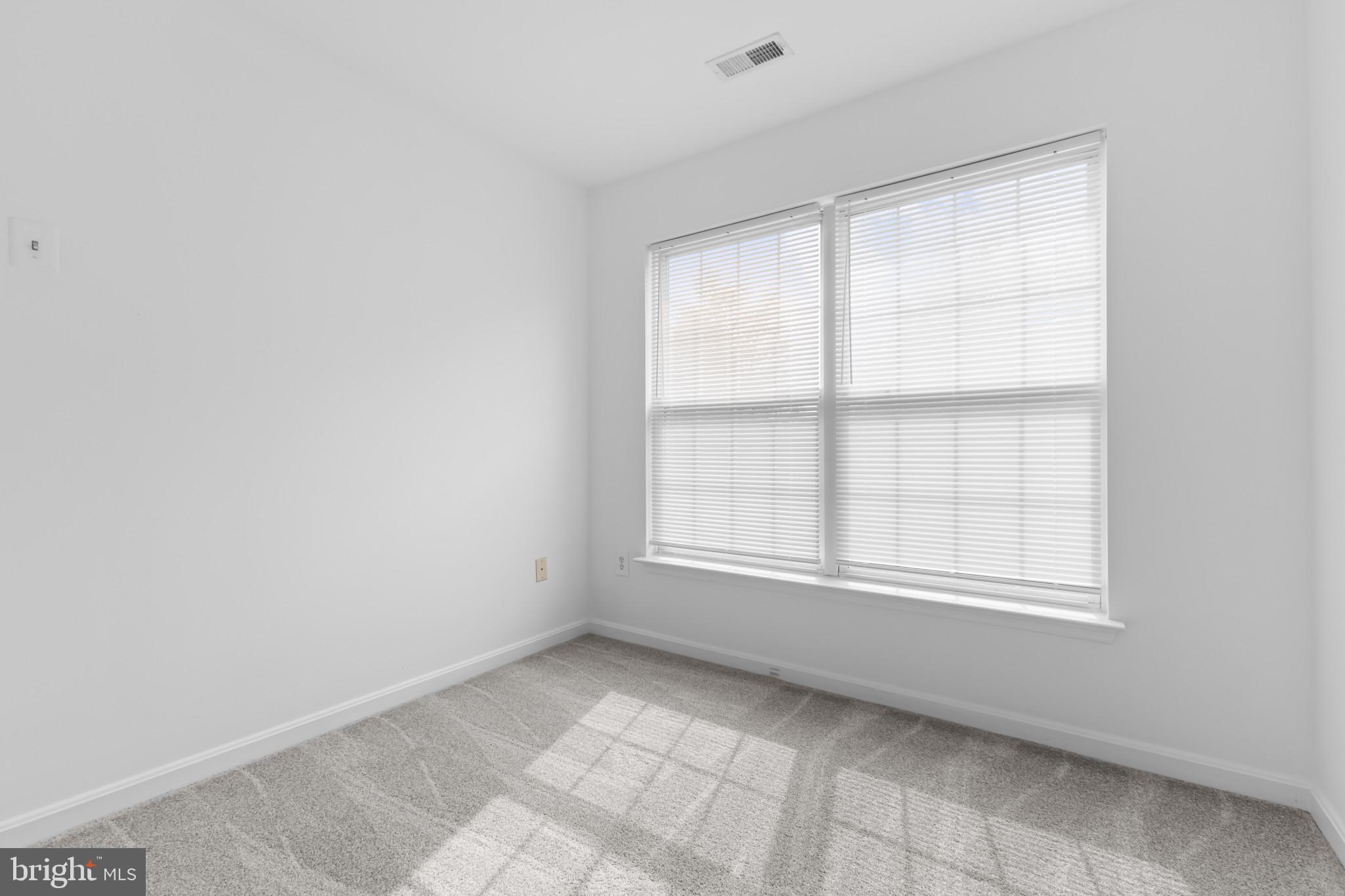 KINGS GRANT - Residential