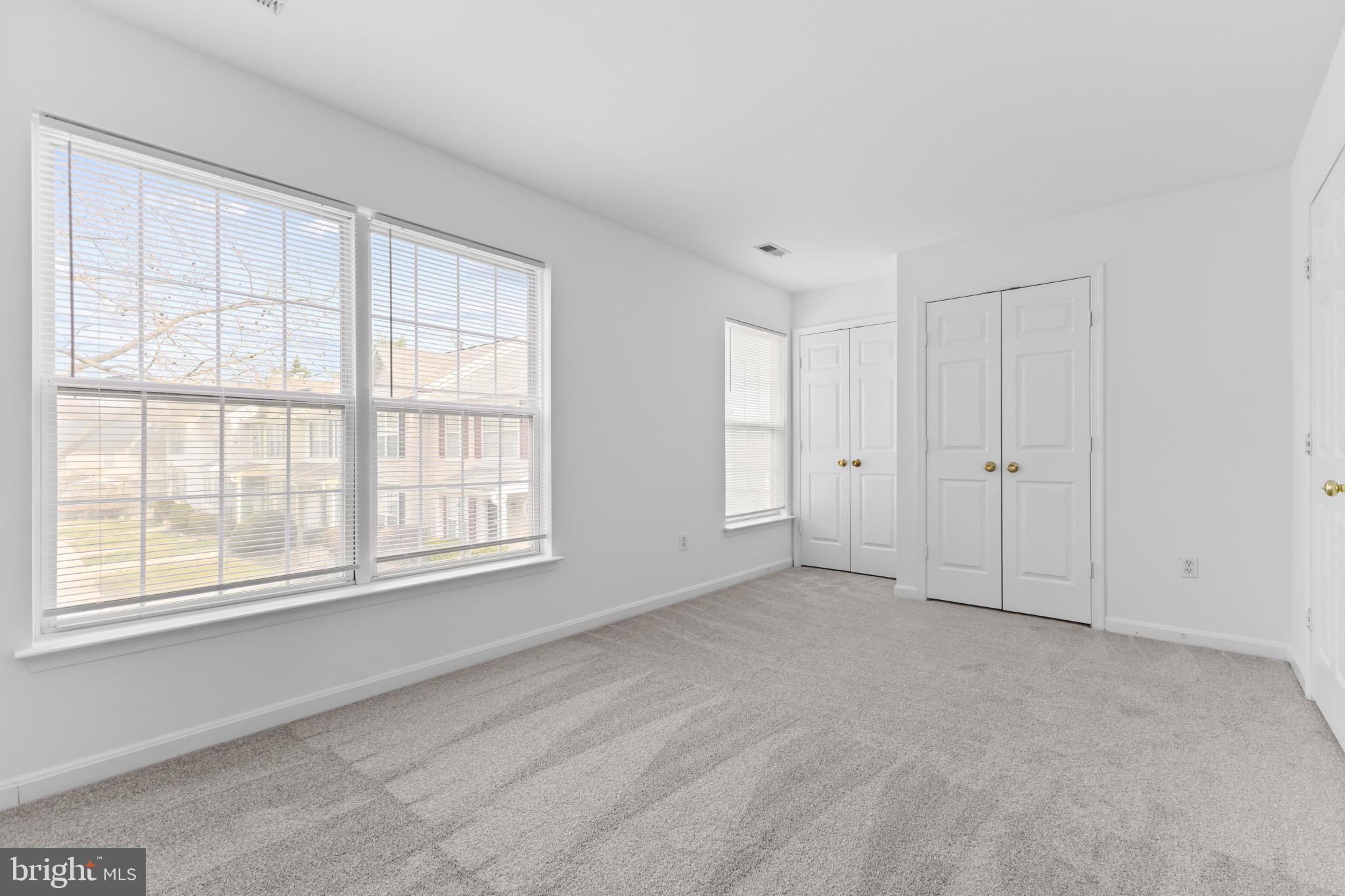 KINGS GRANT - Residential