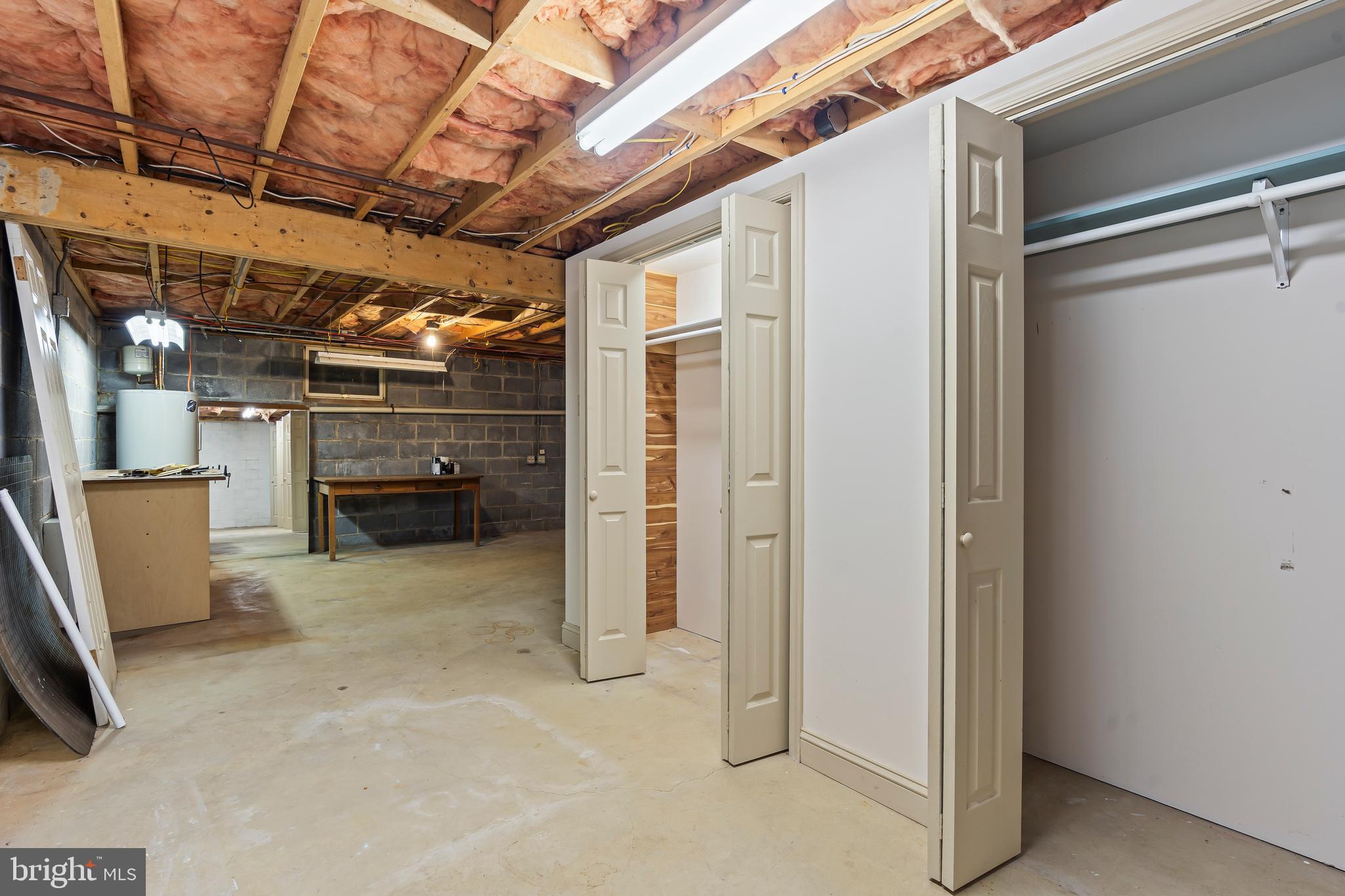 BRIGHTWOOD ACRES - Residential Lease