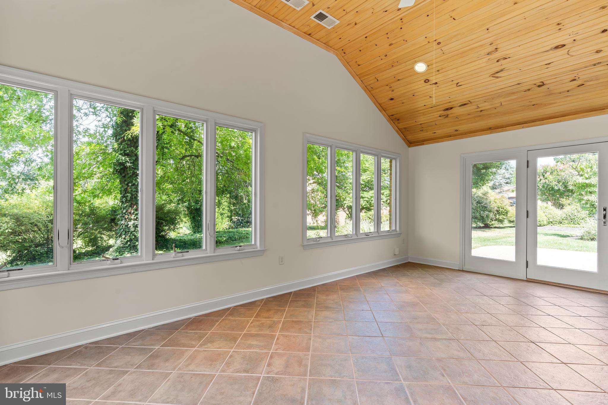 BRIGHTWOOD ACRES - Residential Lease