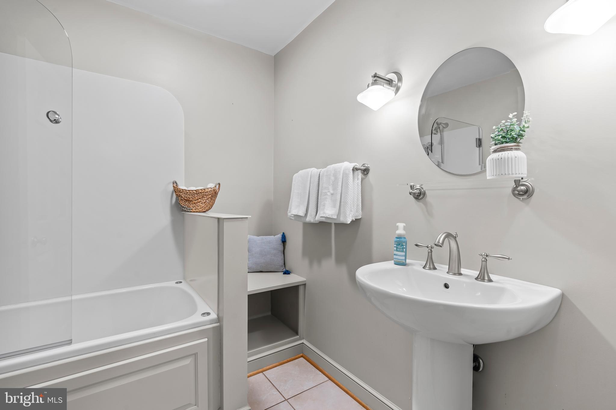 BRIGHTWOOD ACRES - Residential Lease