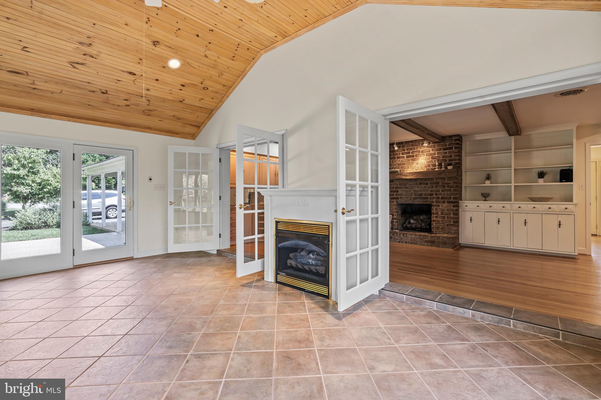 BRIGHTWOOD ACRES - Residential Lease