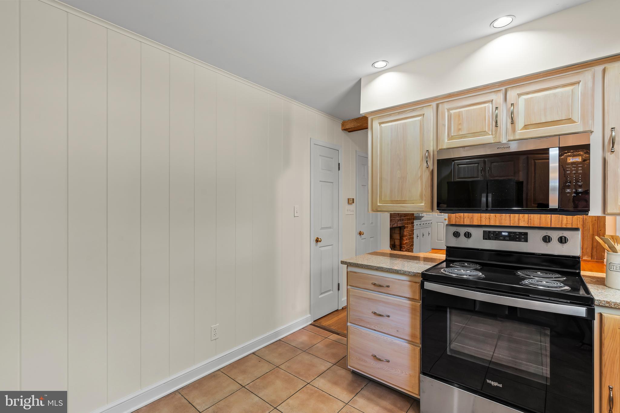 BRIGHTWOOD ACRES - Residential Lease